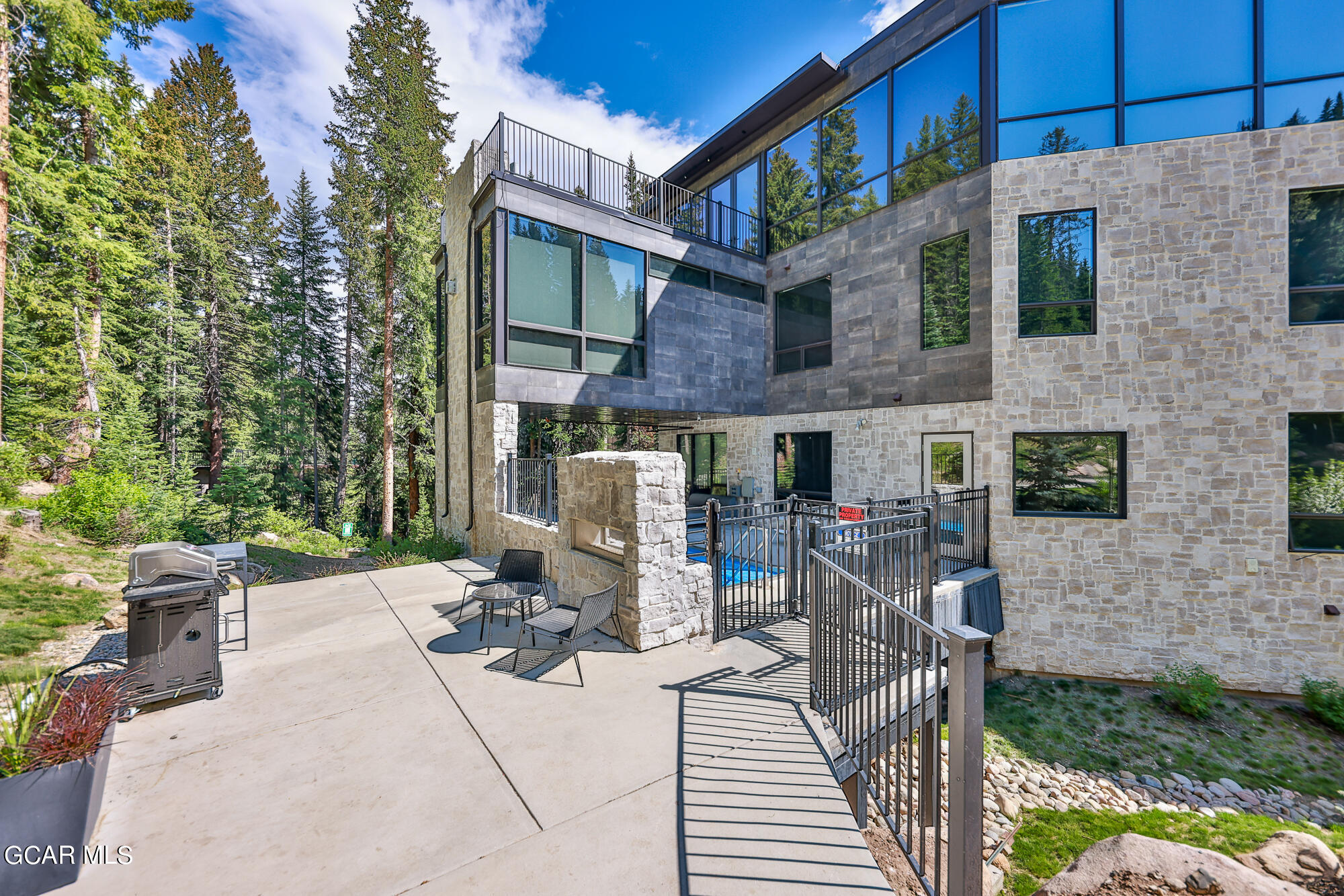 422 Iron Horse Way 301