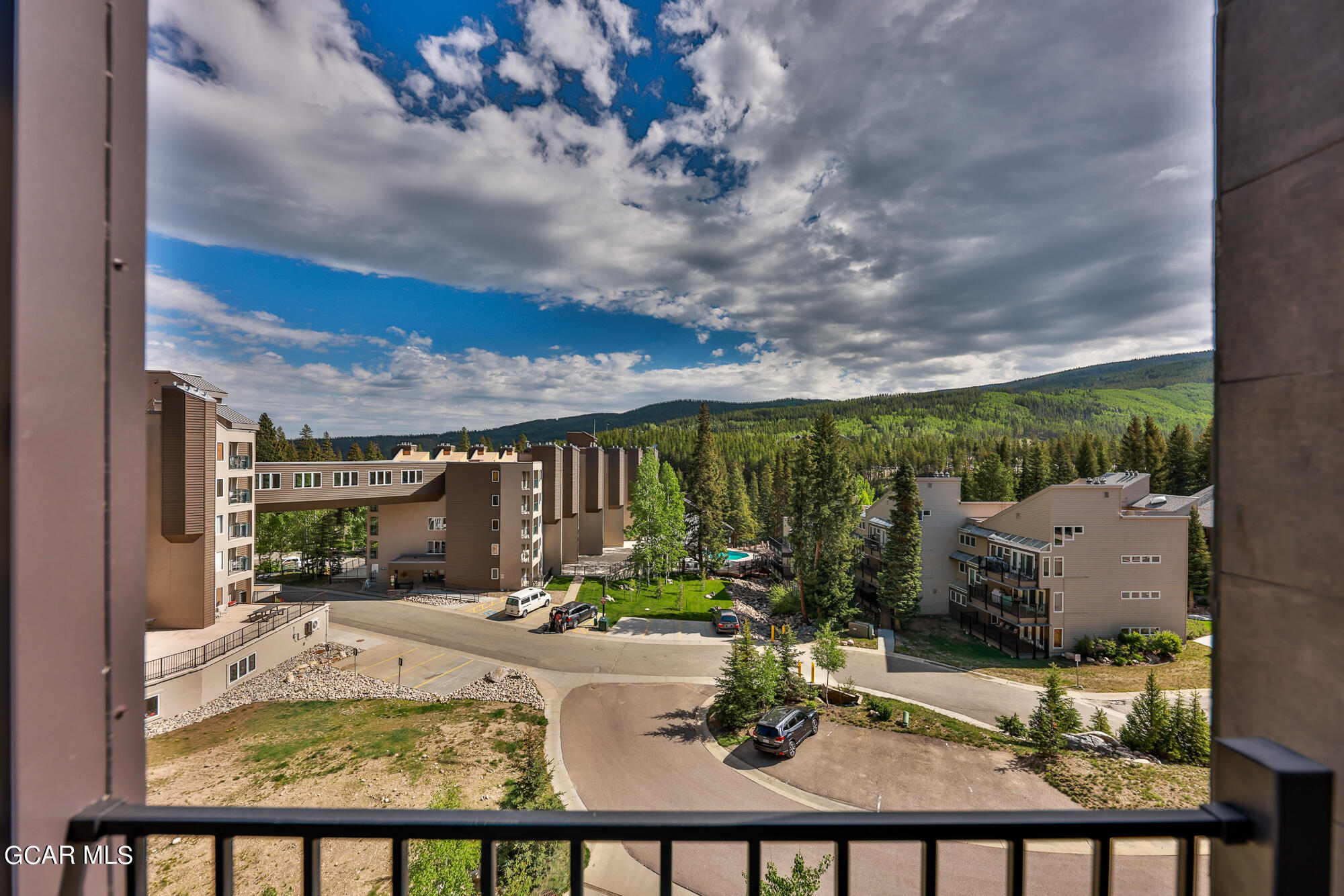 422 Iron Horse Way 301