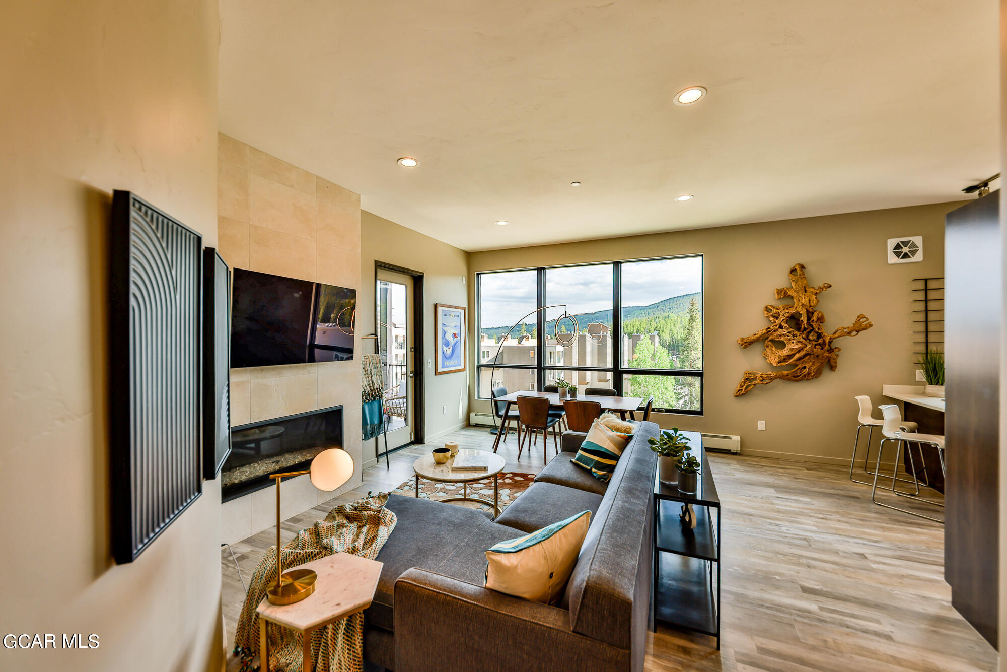 422 Iron Horse Way 301