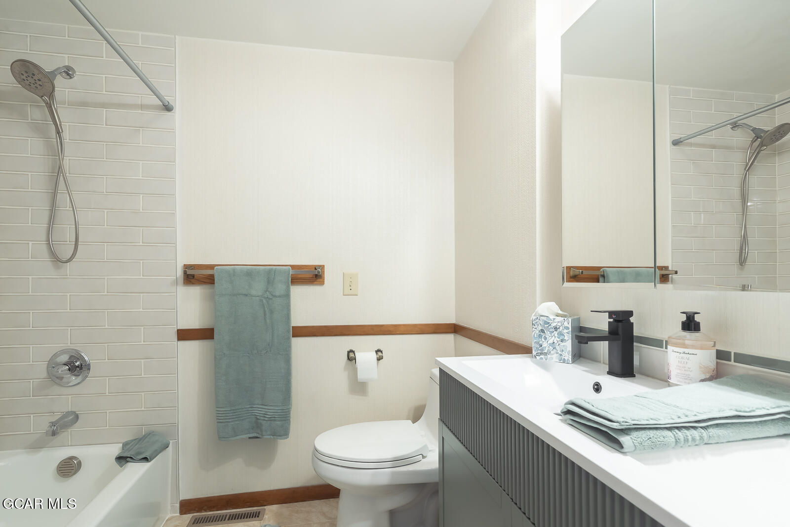 416 East Topaz Avenue