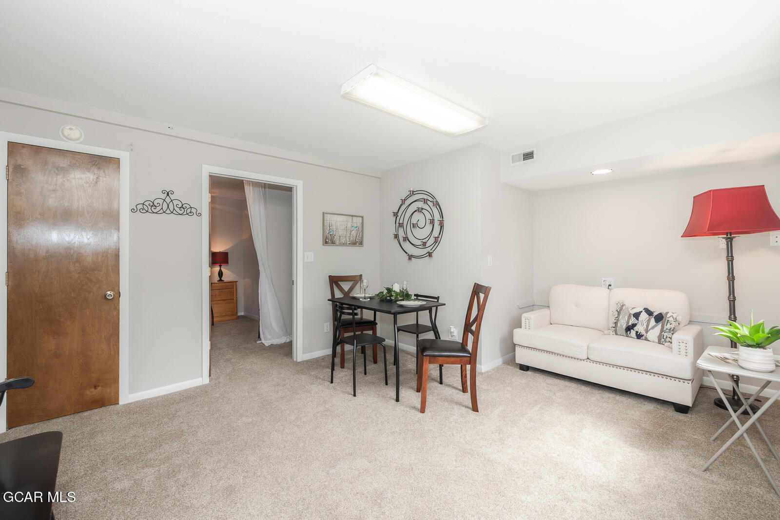 416 East Topaz Avenue