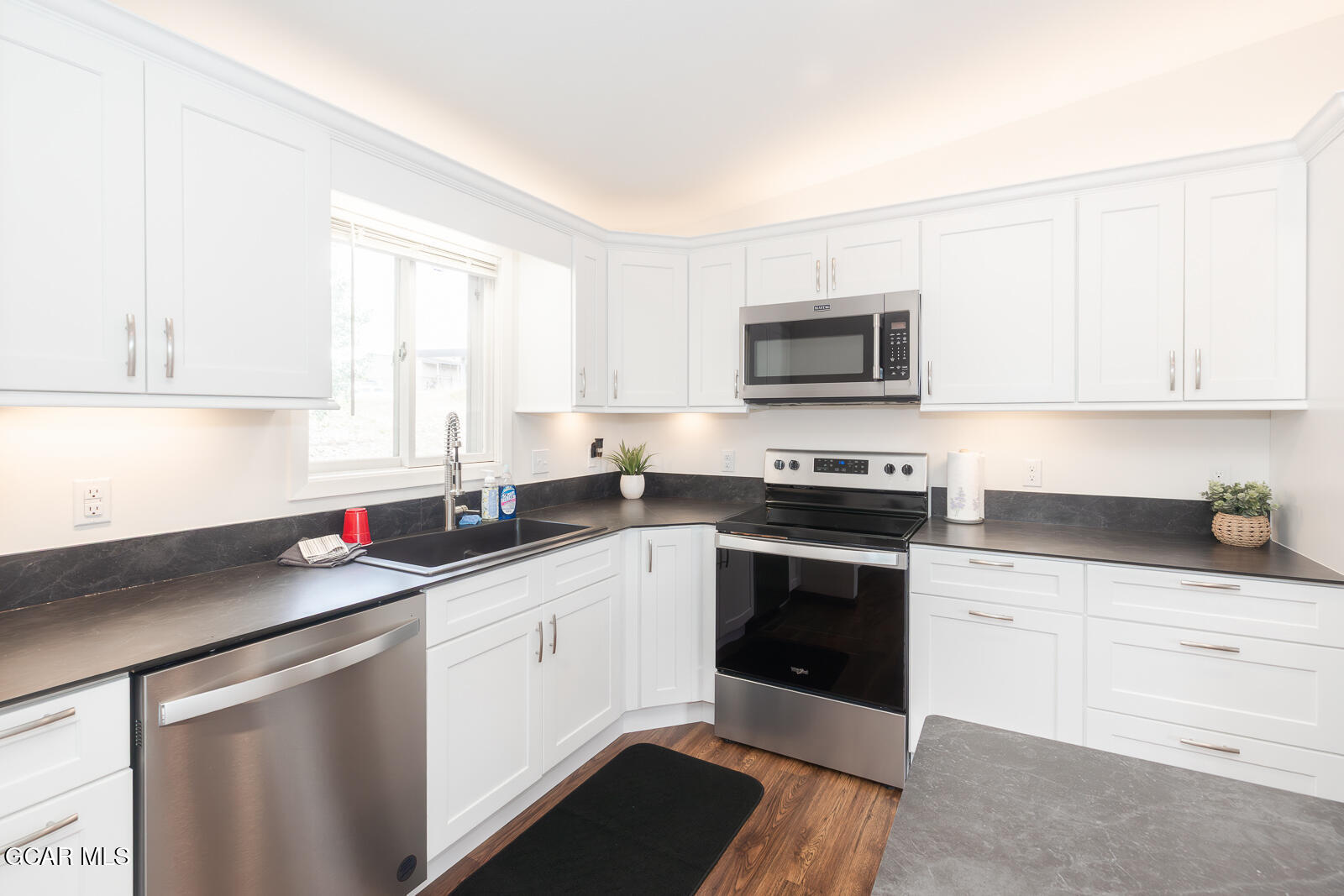 416 East Topaz Avenue