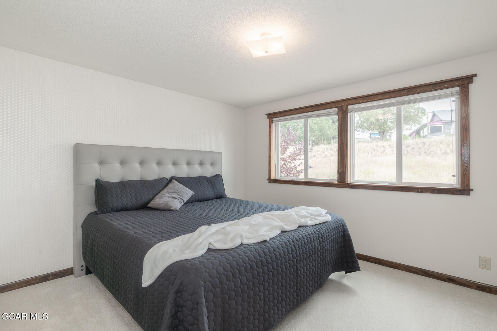 416 East Topaz Avenue