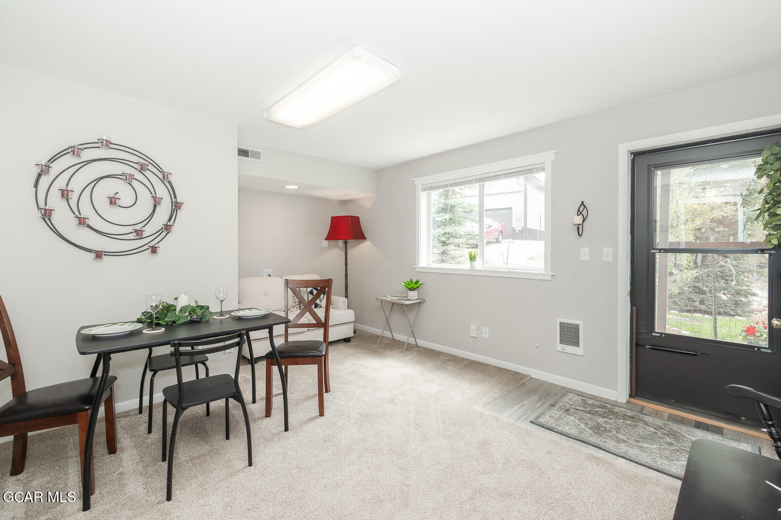 416 East Topaz Avenue