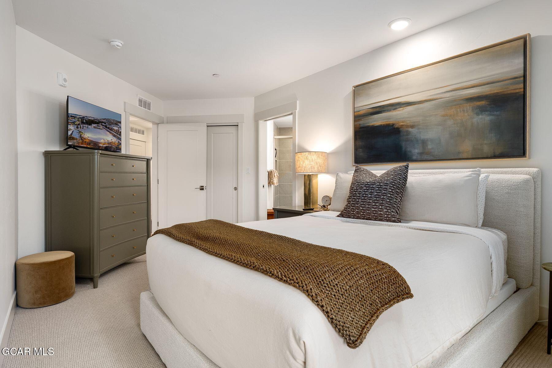 144 SKI IDLEWILD 3206