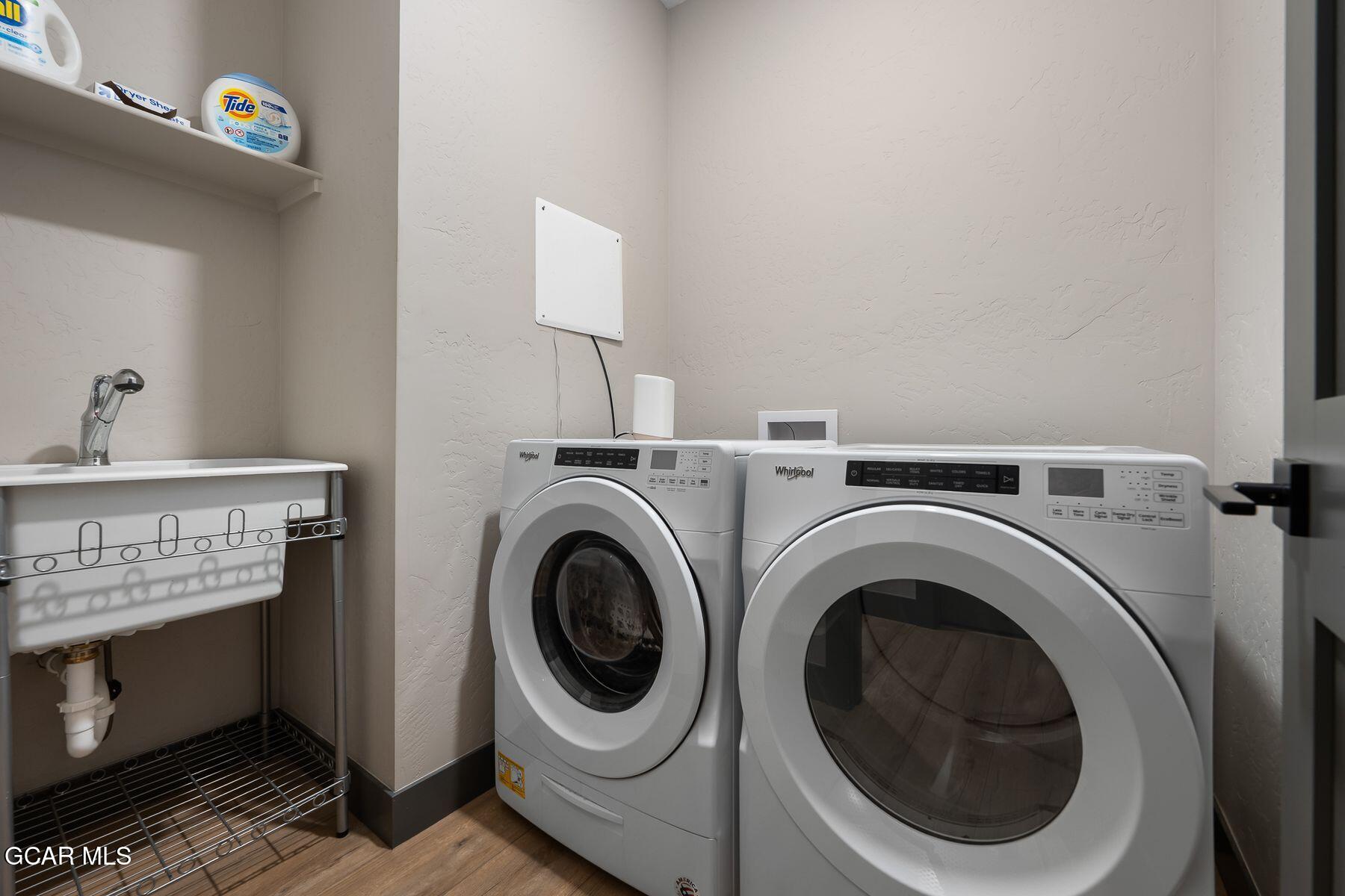 102 EAGLE RIDGE Drive