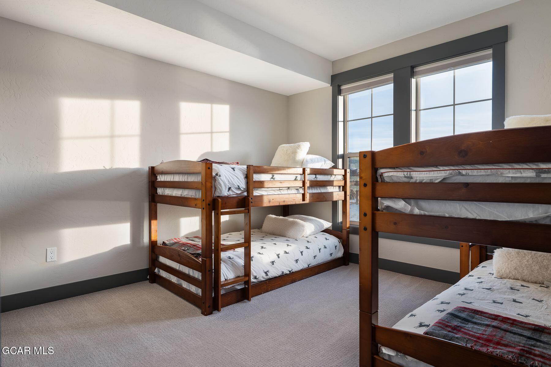 102 EAGLE RIDGE Drive