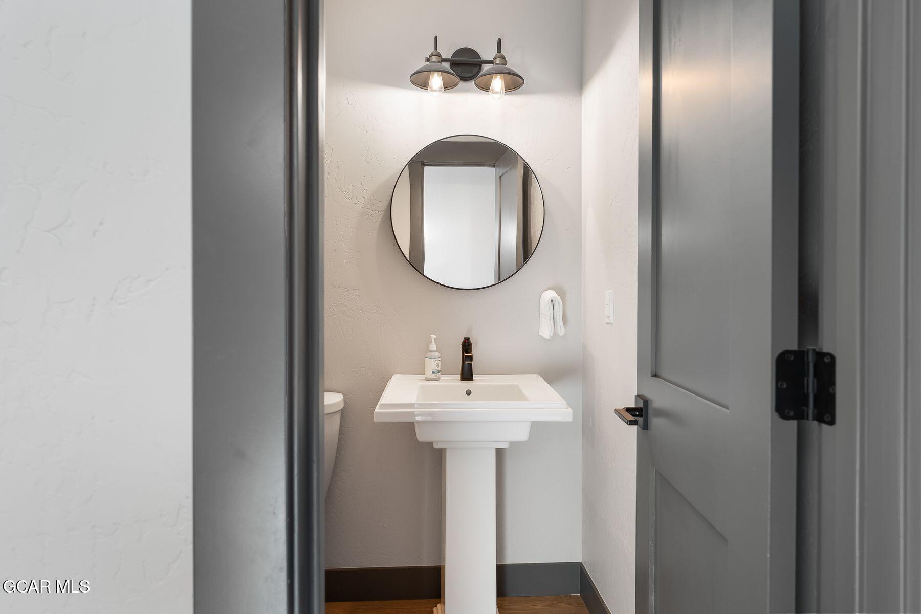 102 EAGLE RIDGE Drive