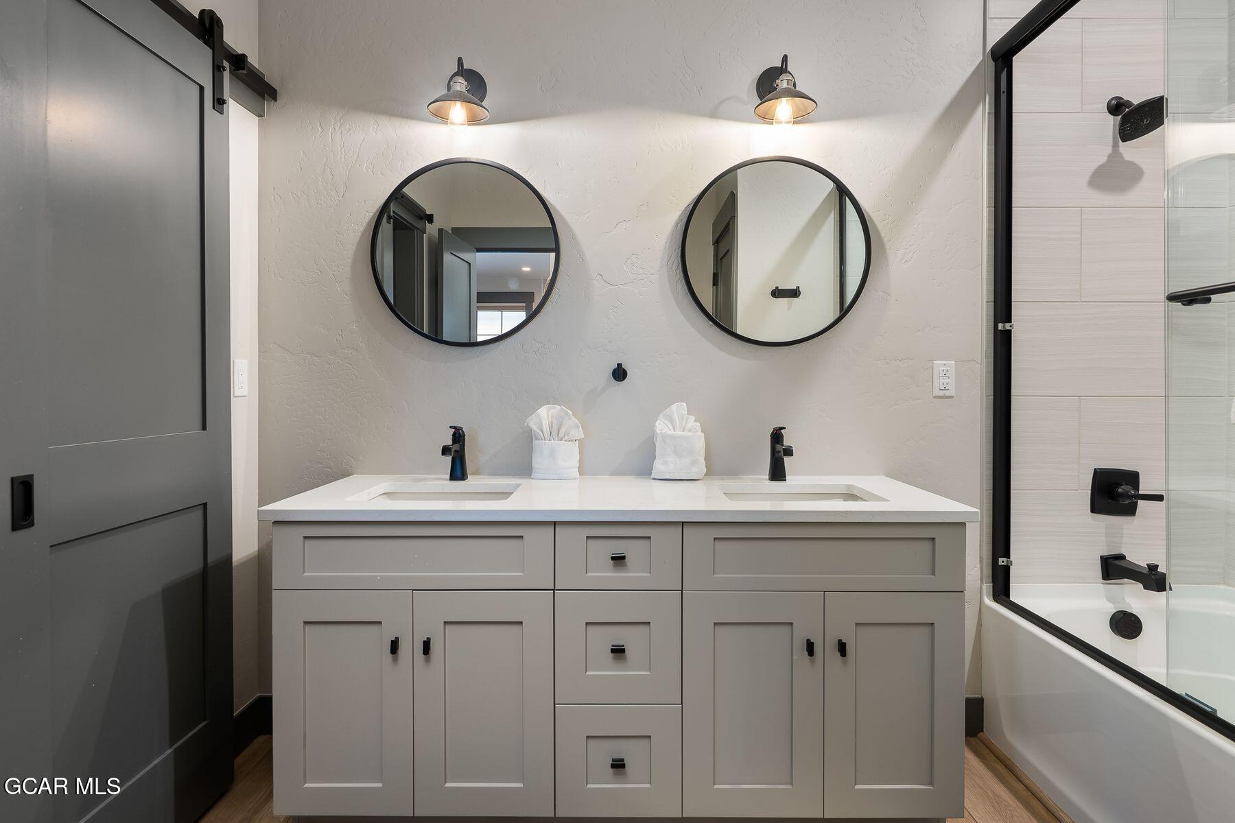 102 EAGLE RIDGE Drive