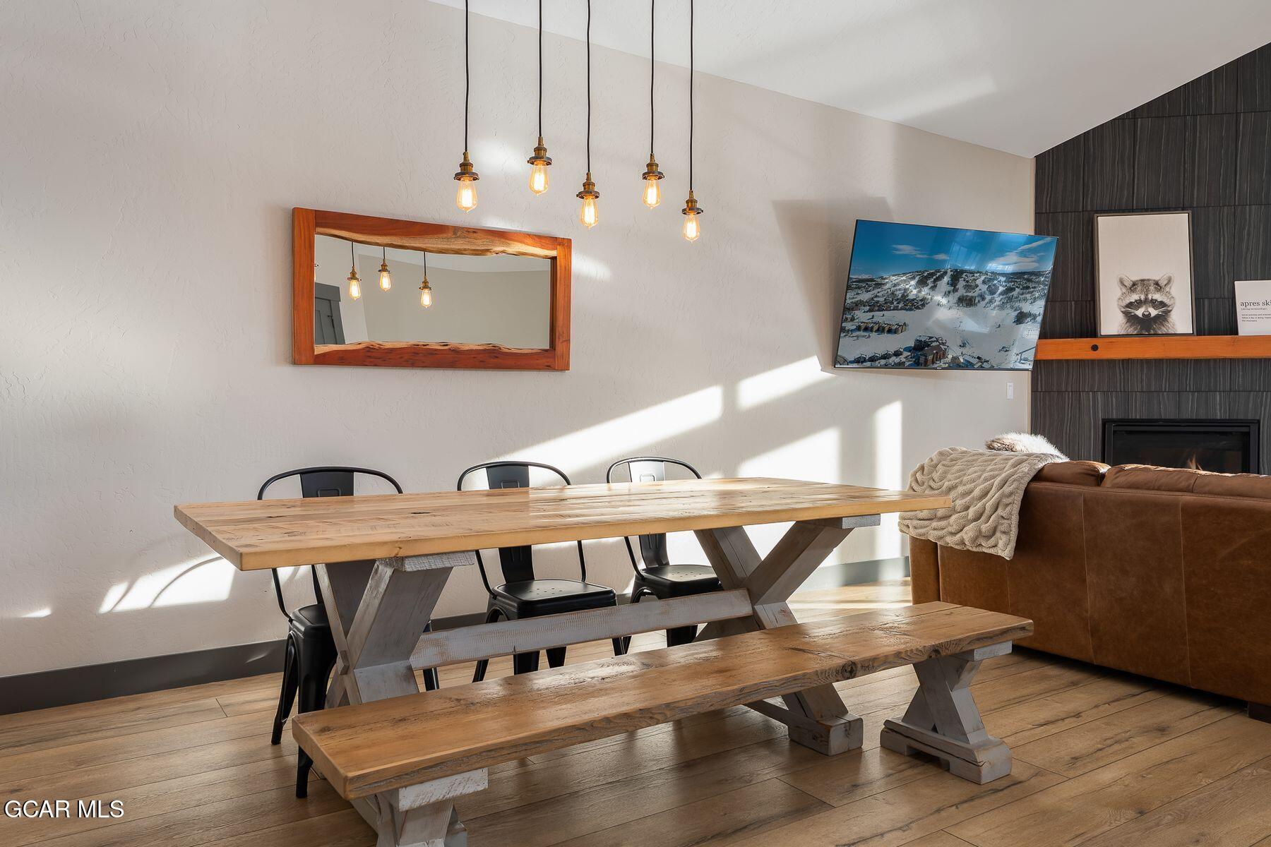 102 EAGLE RIDGE Drive