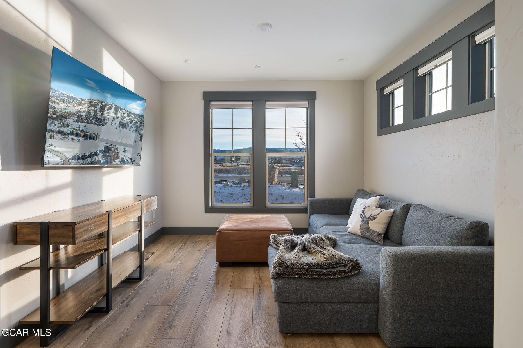 102 EAGLE RIDGE Drive