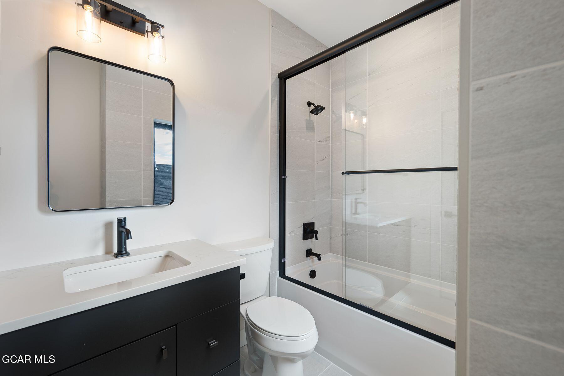 378 E Agate Avenue 3B