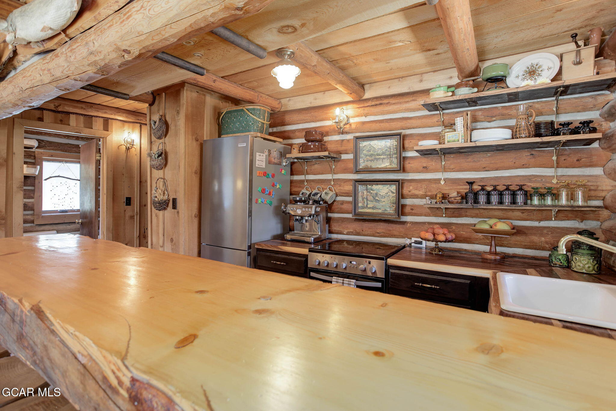 241 Kinnikinnick Road