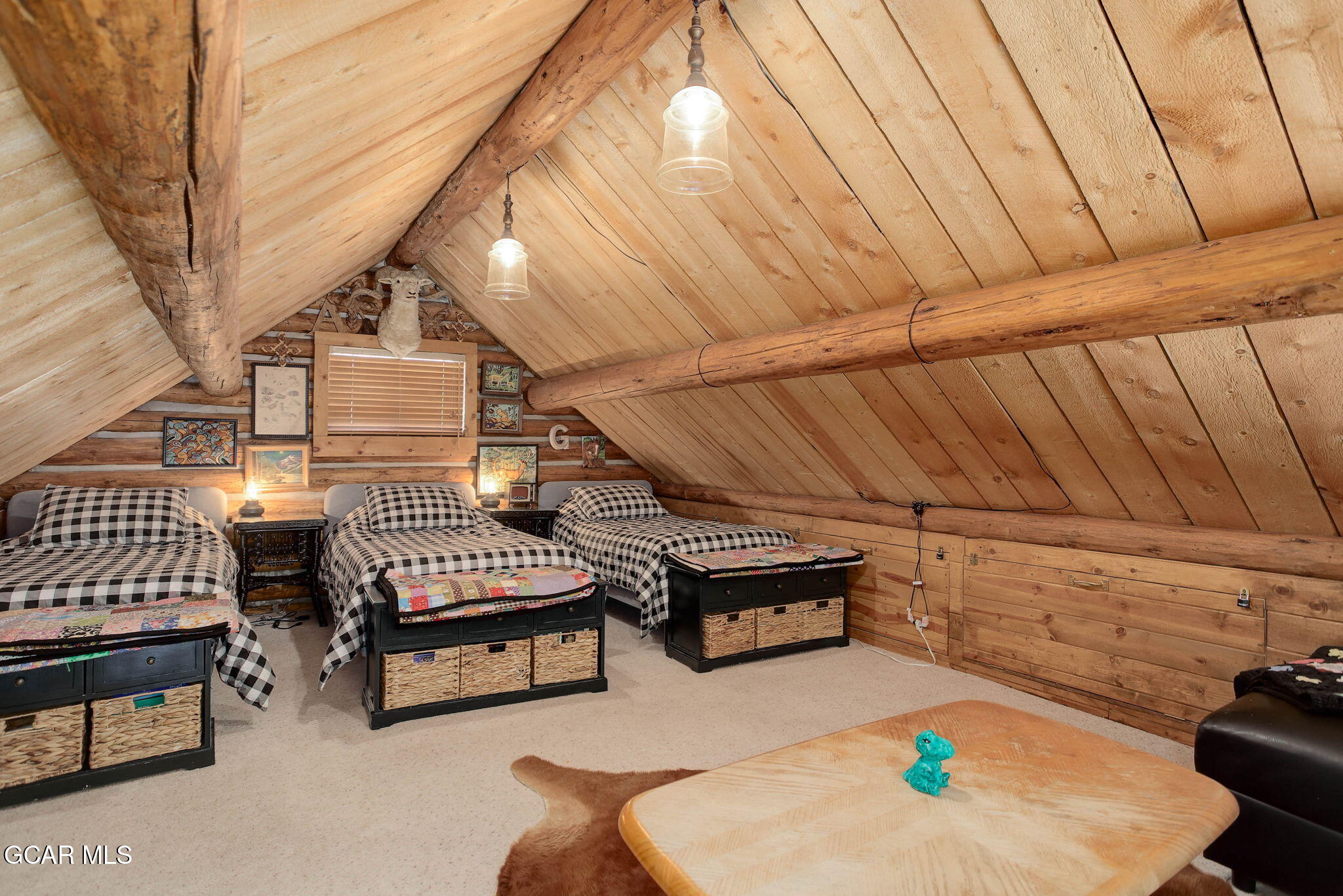 241 Kinnikinnick Road