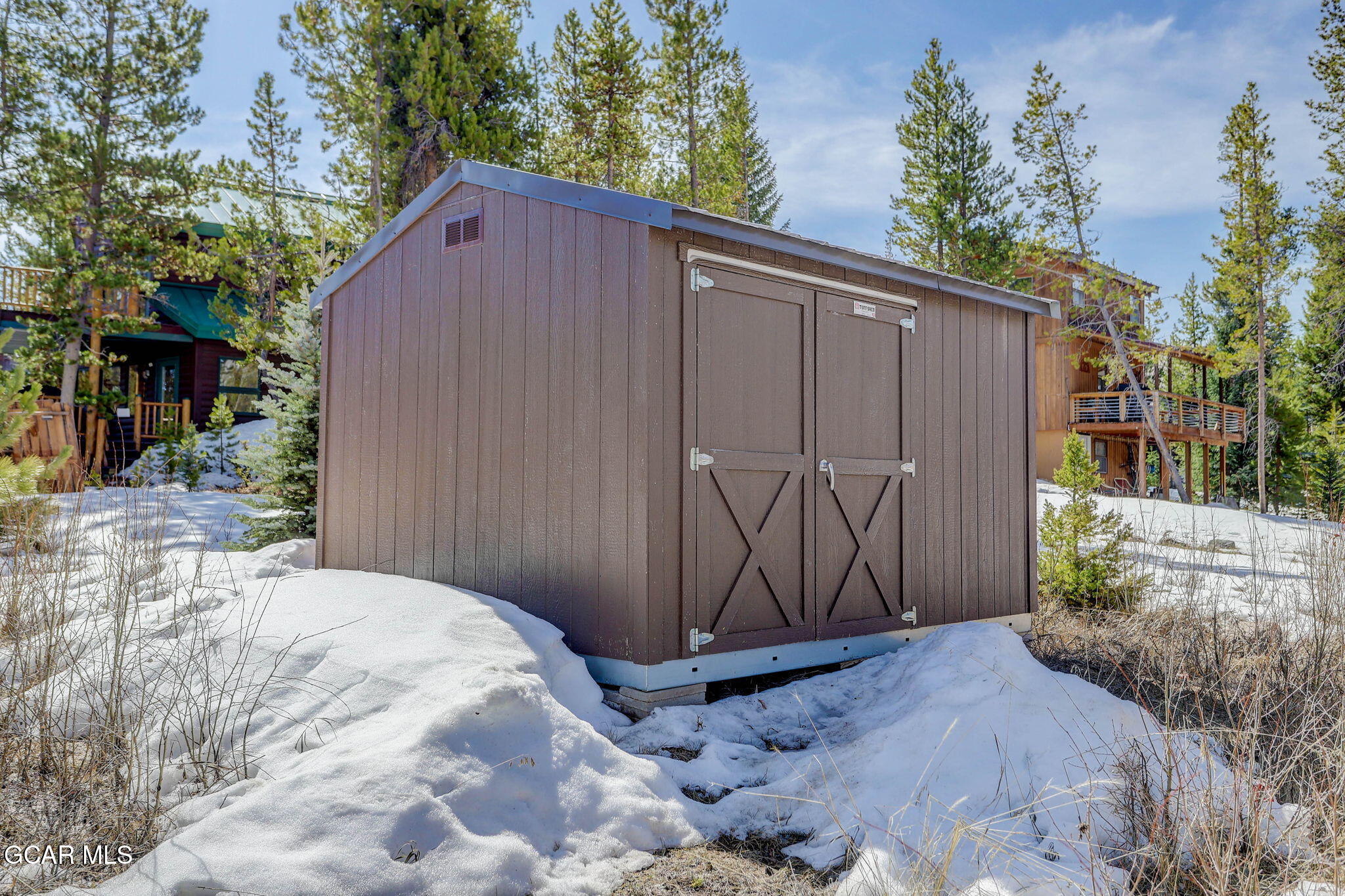 241 Kinnikinnick Road