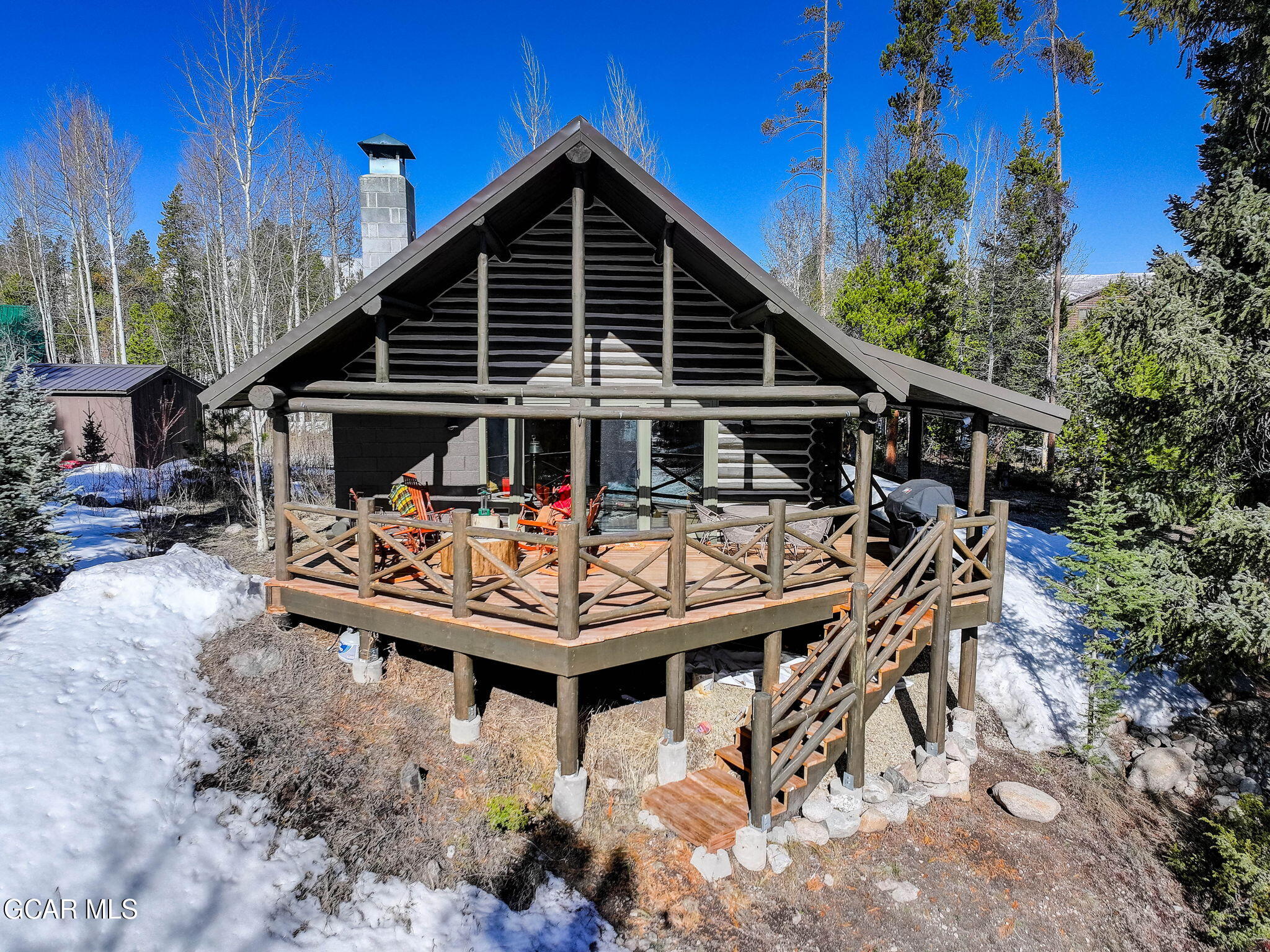 241 Kinnikinnick Road