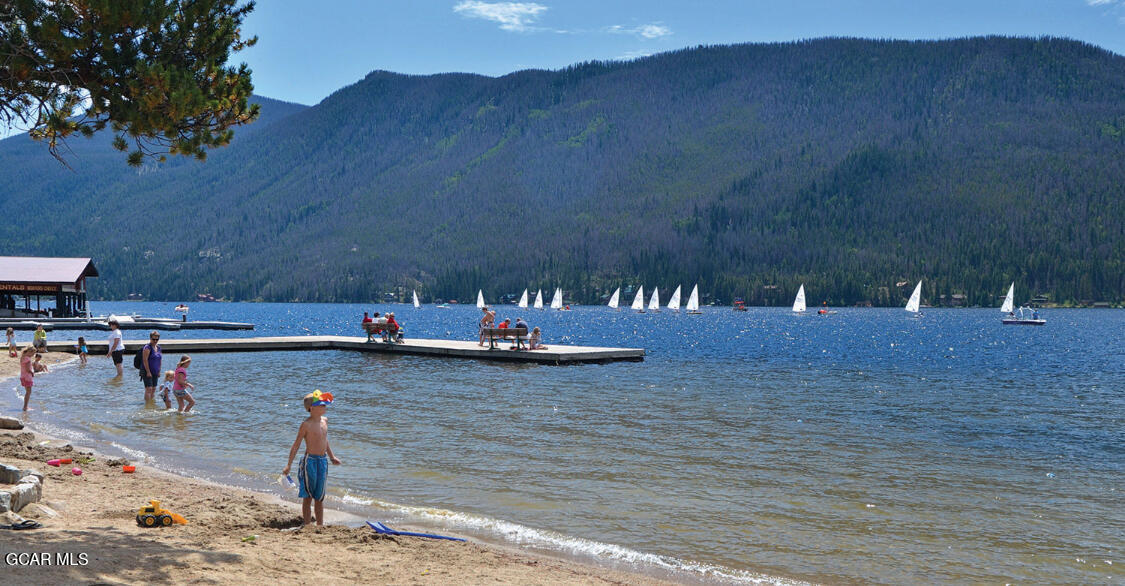 241 Kinnikinnick Road