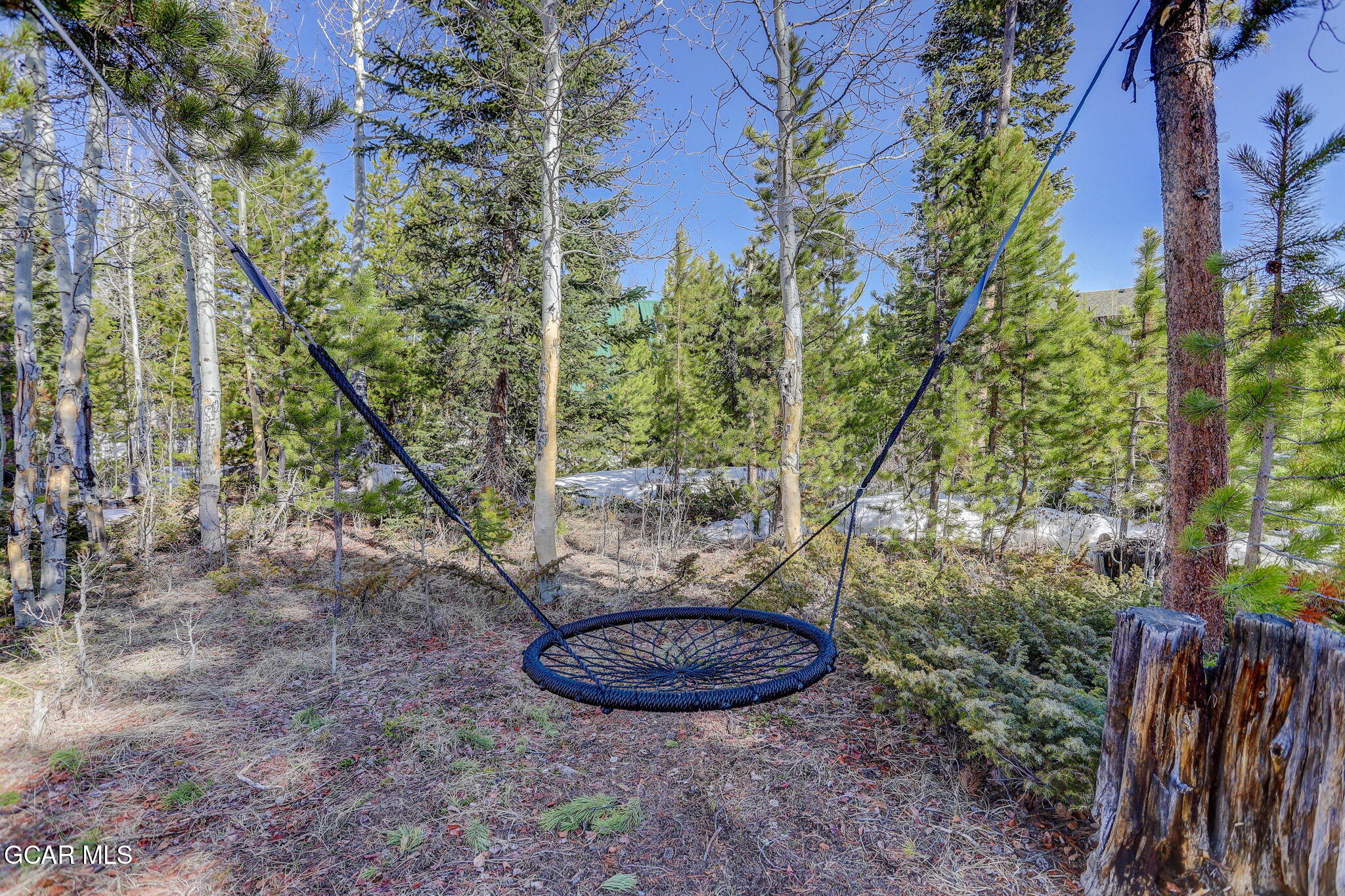 241 Kinnikinnick Road