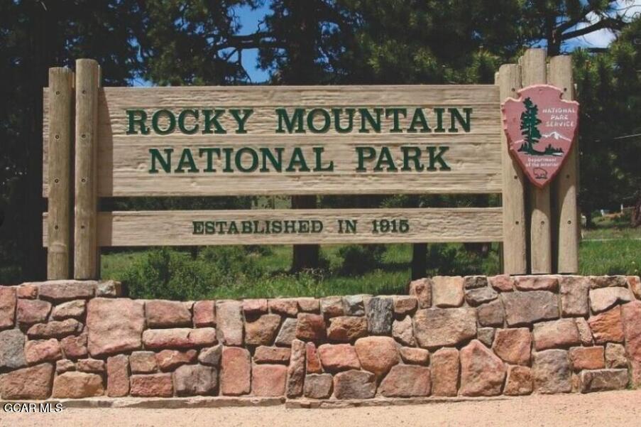 241 Kinnikinnick Road