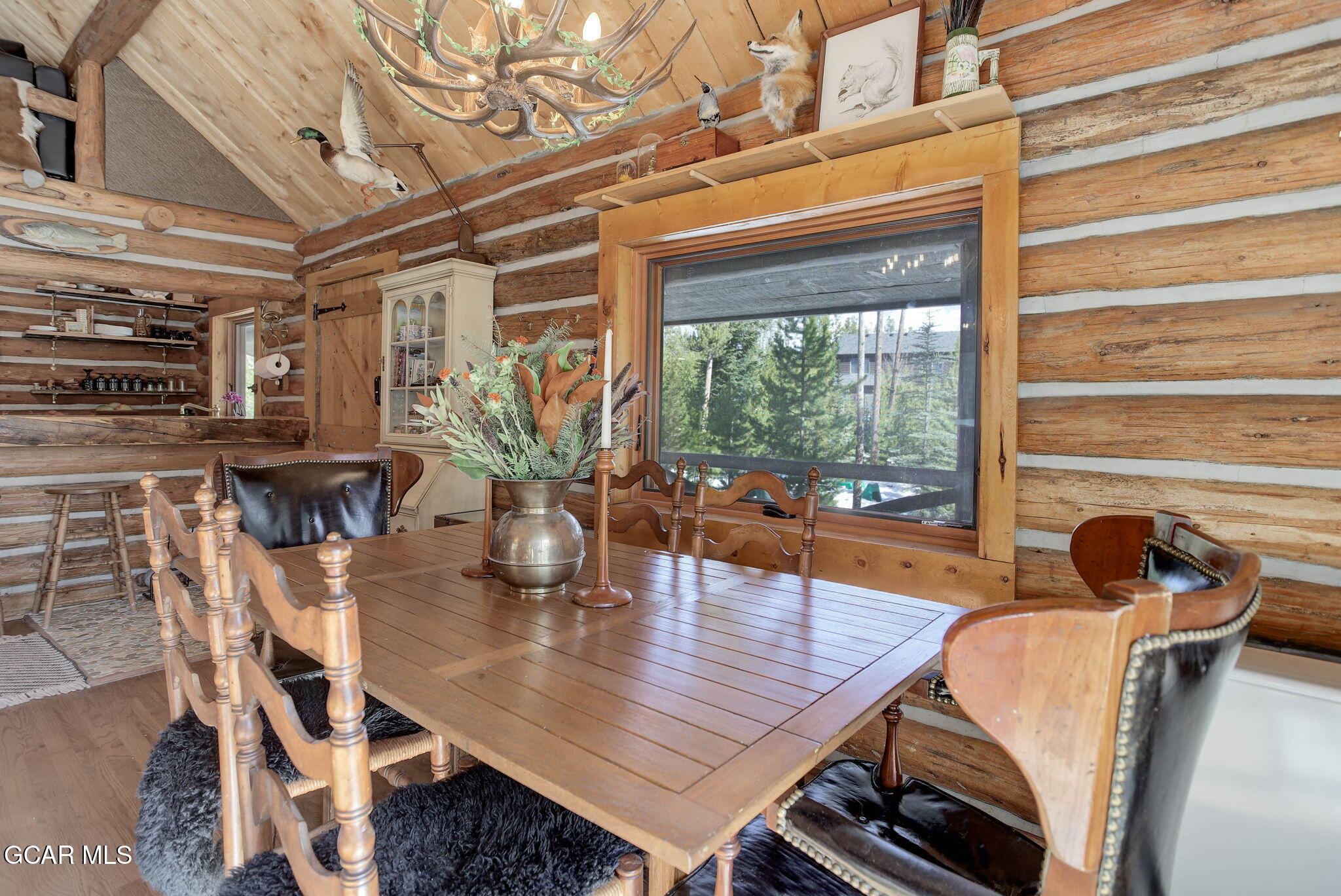 241 Kinnikinnick Road