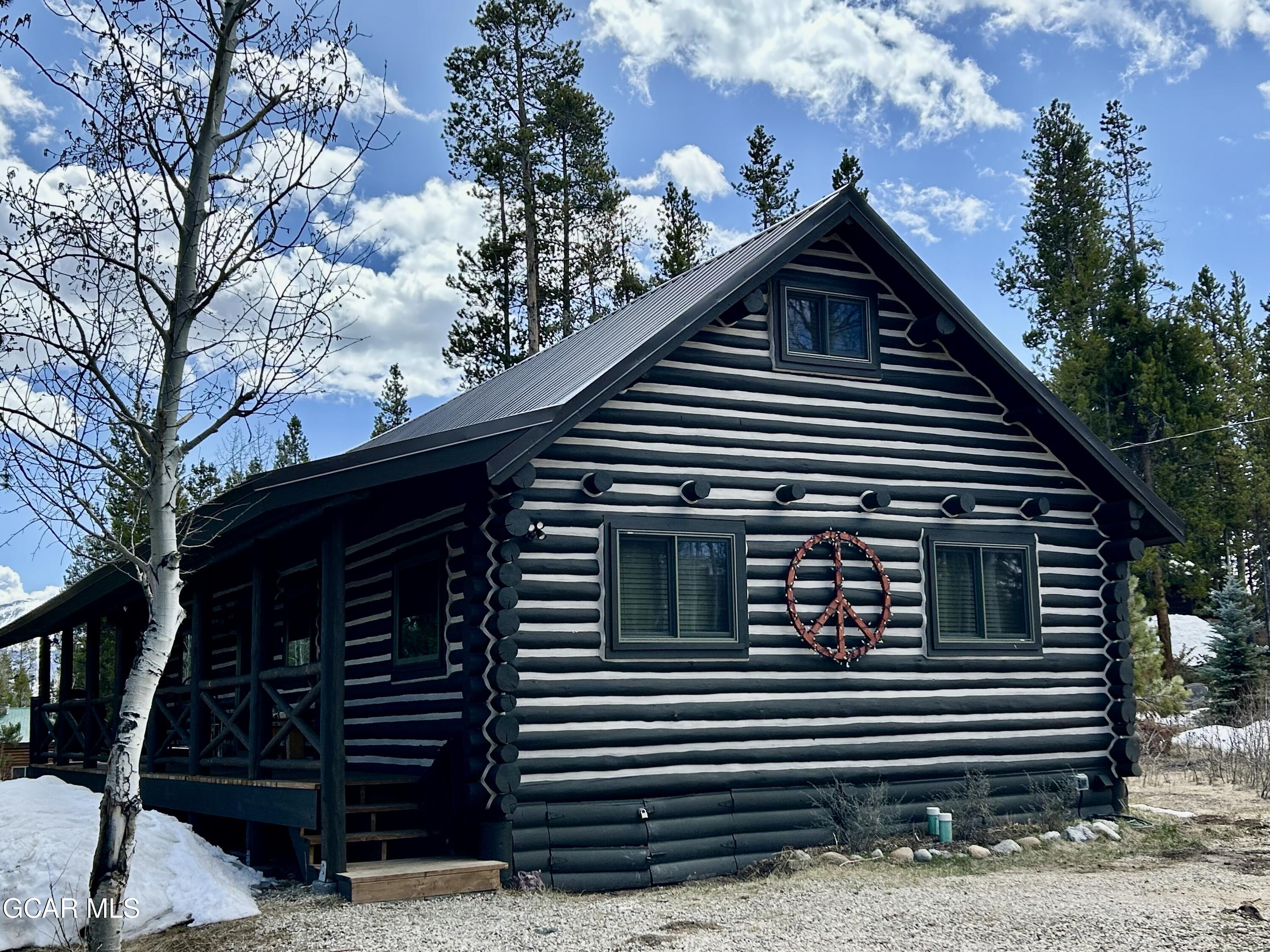 241 Kinnikinnick Road