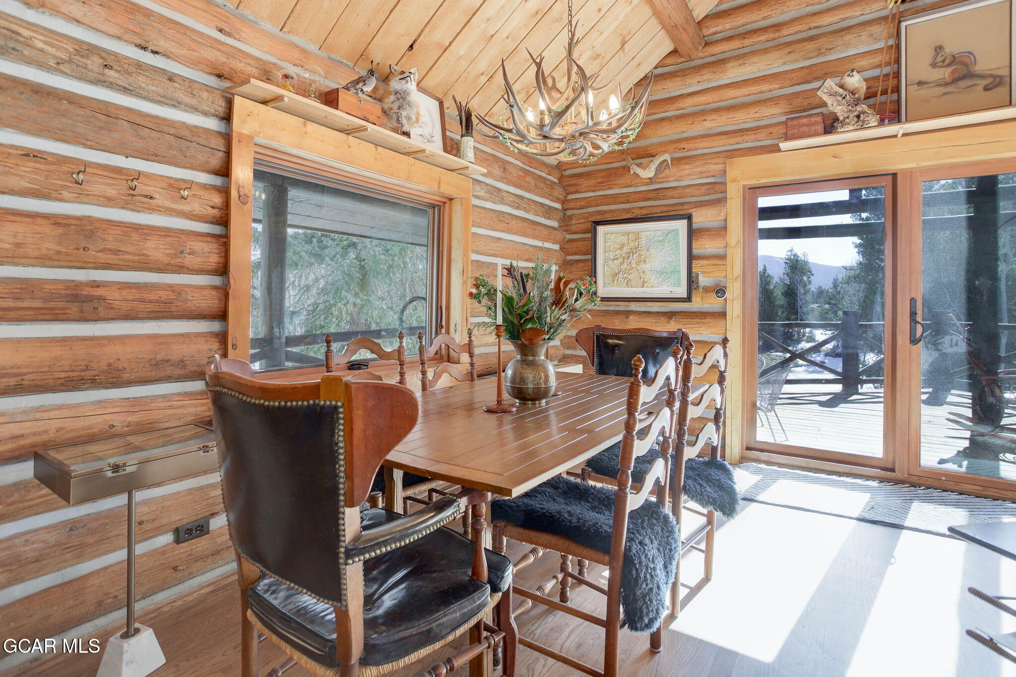 241 Kinnikinnick Road