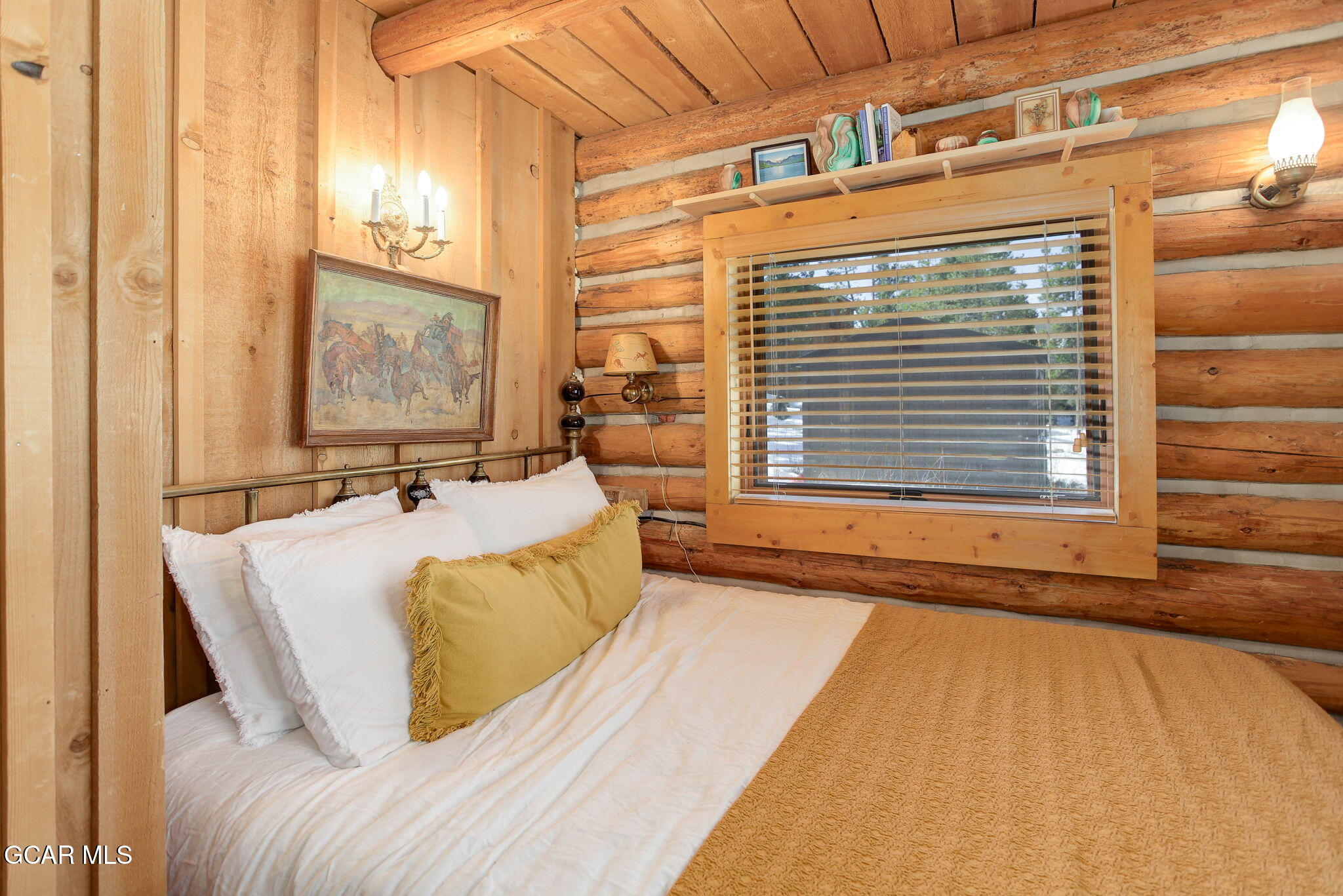 241 Kinnikinnick Road