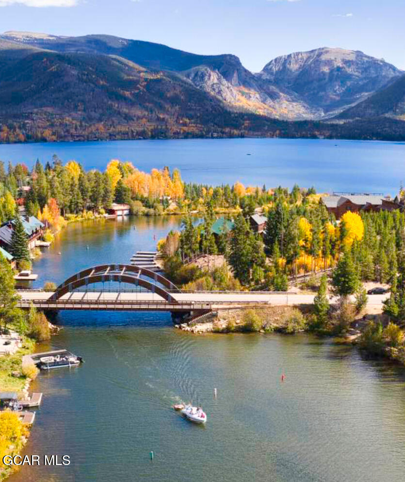 241 Kinnikinnick Road