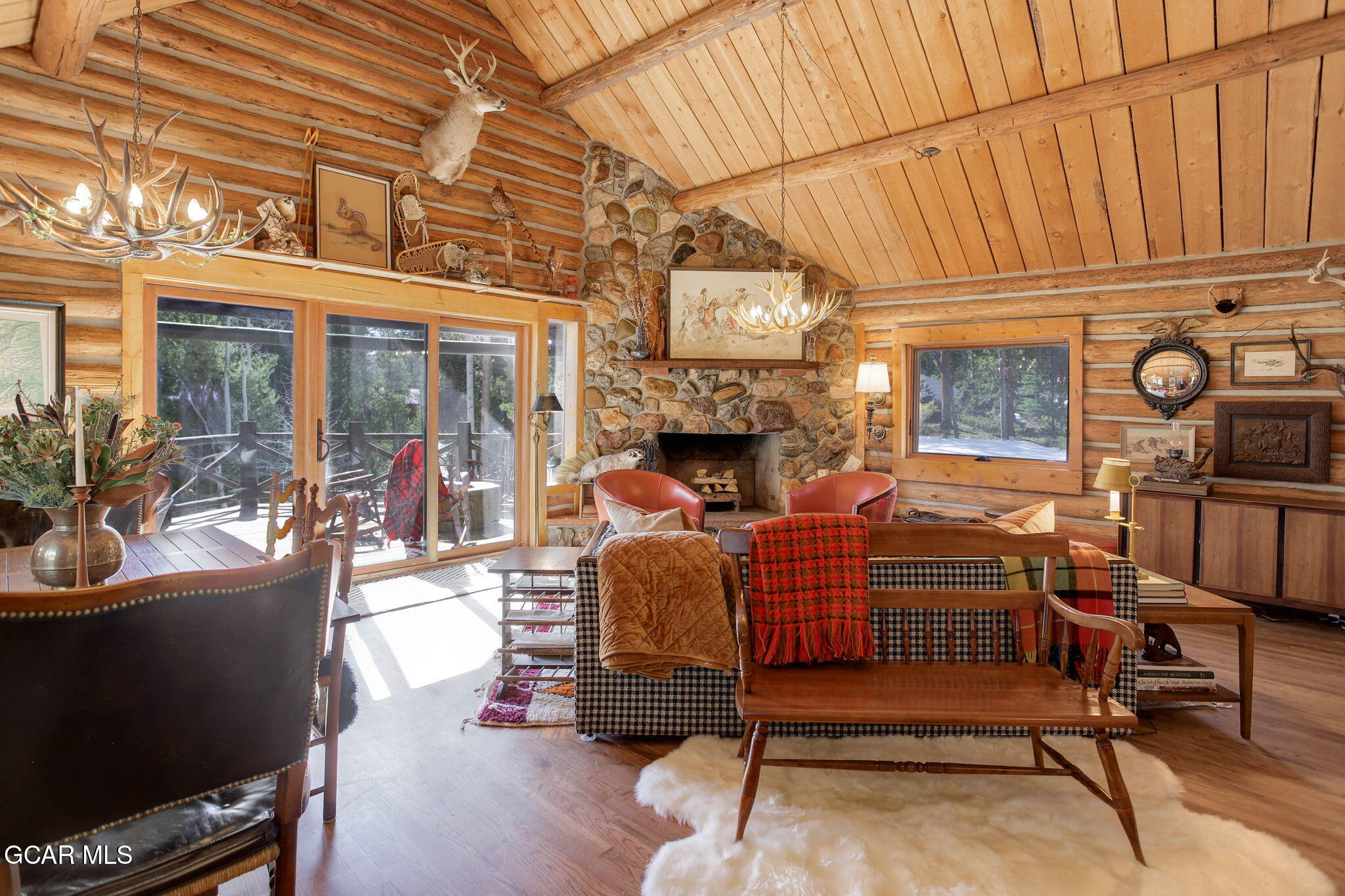 241 Kinnikinnick Road