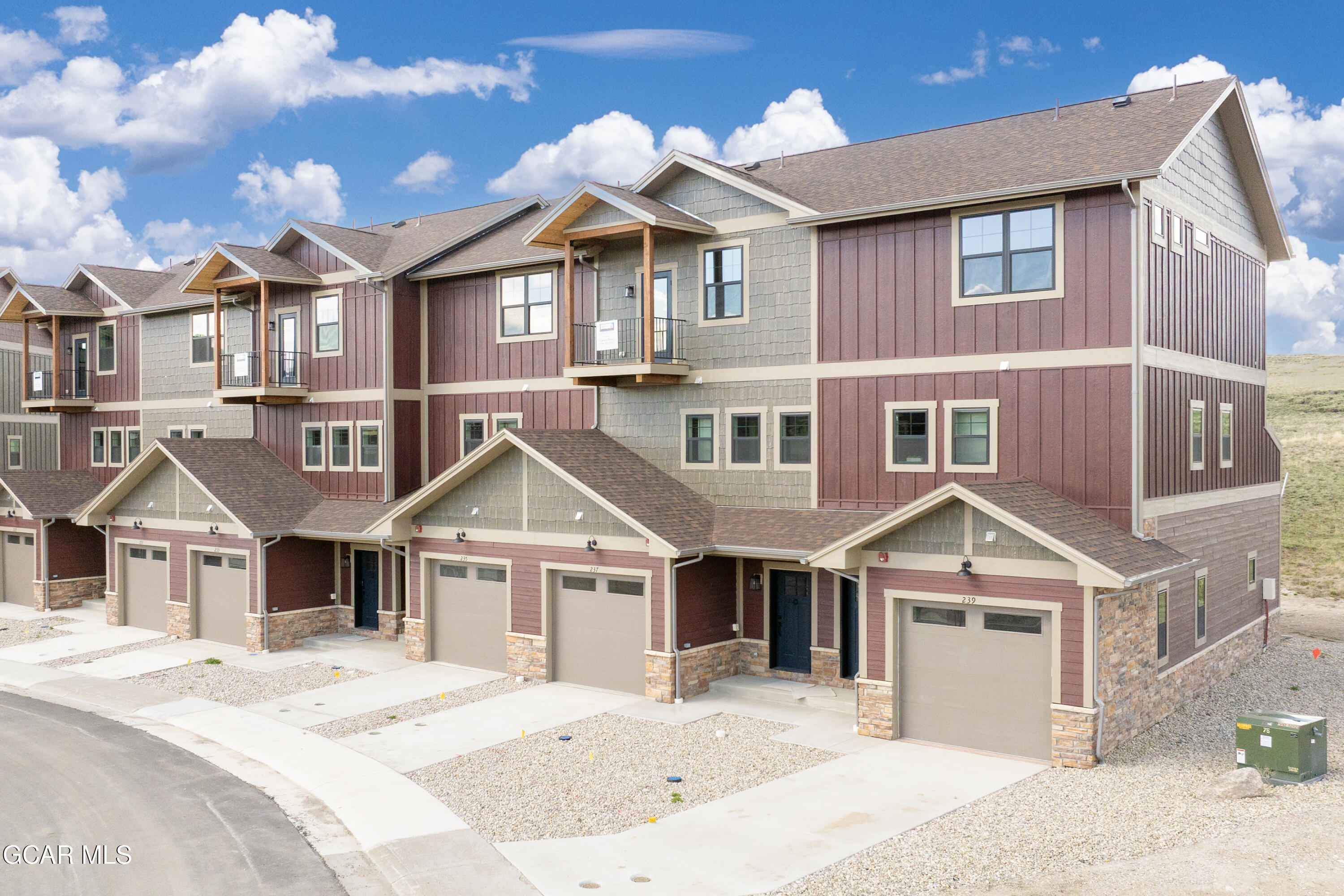237 EAGLE RIDGE Circle