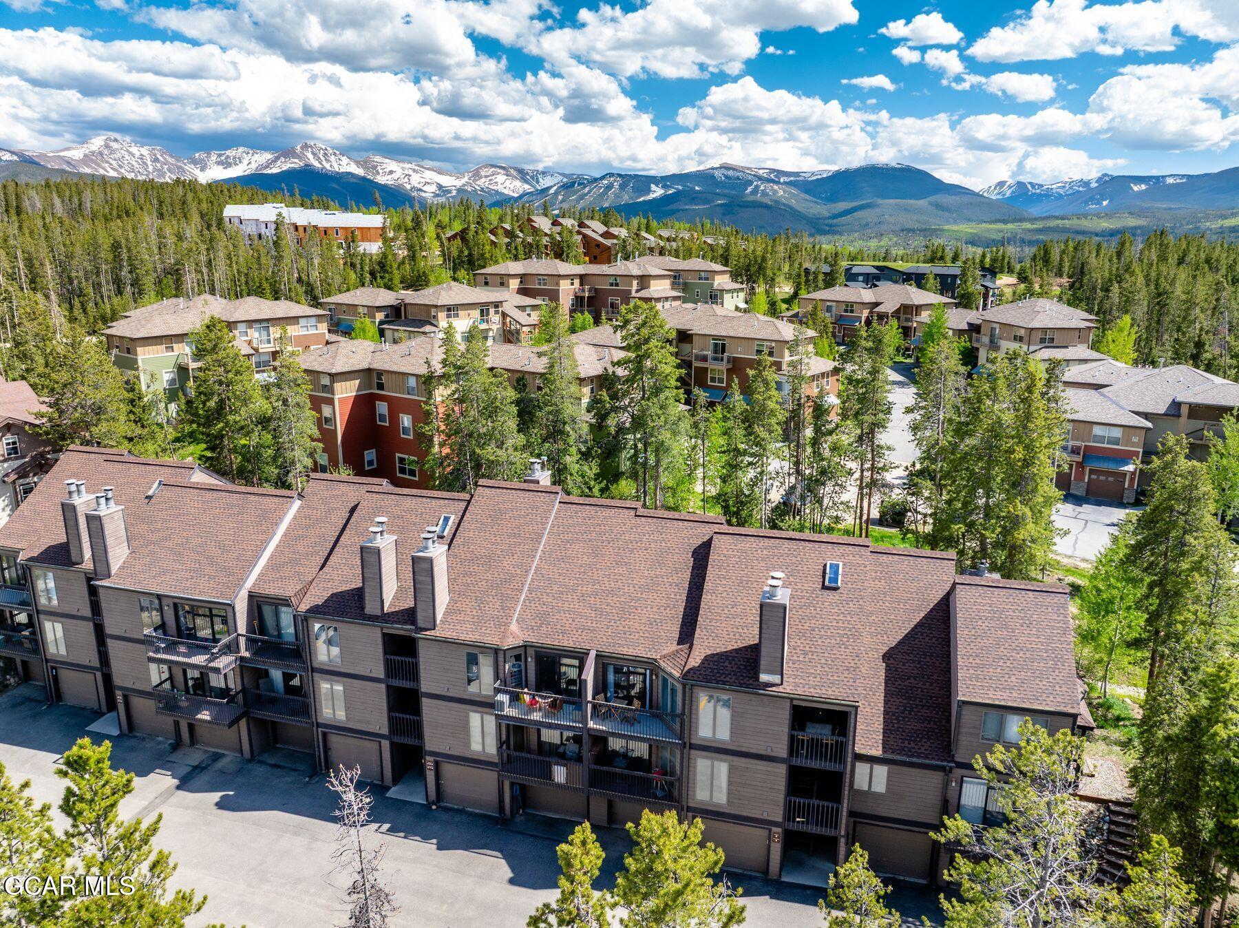 100 Bryant Boulevard 3