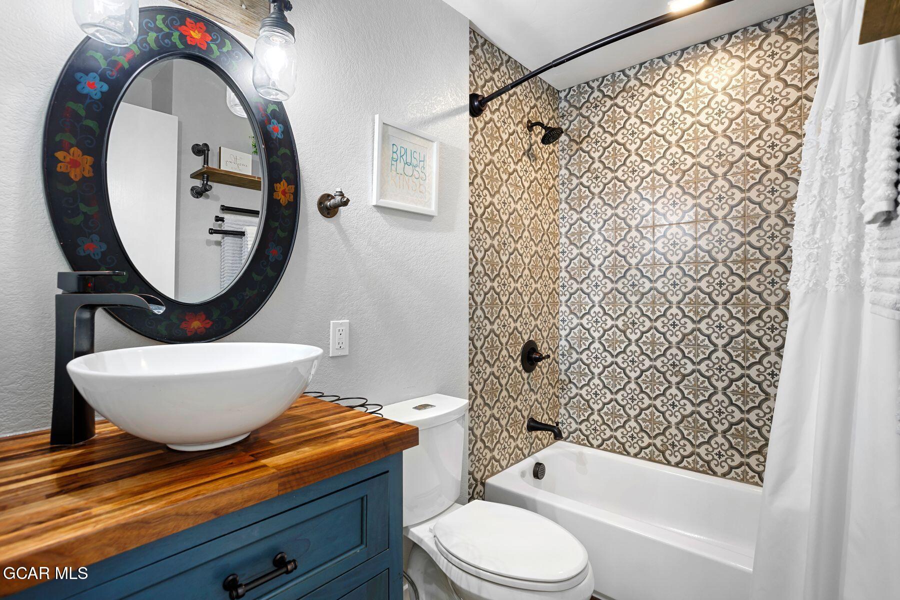 100 Bryant Boulevard 3