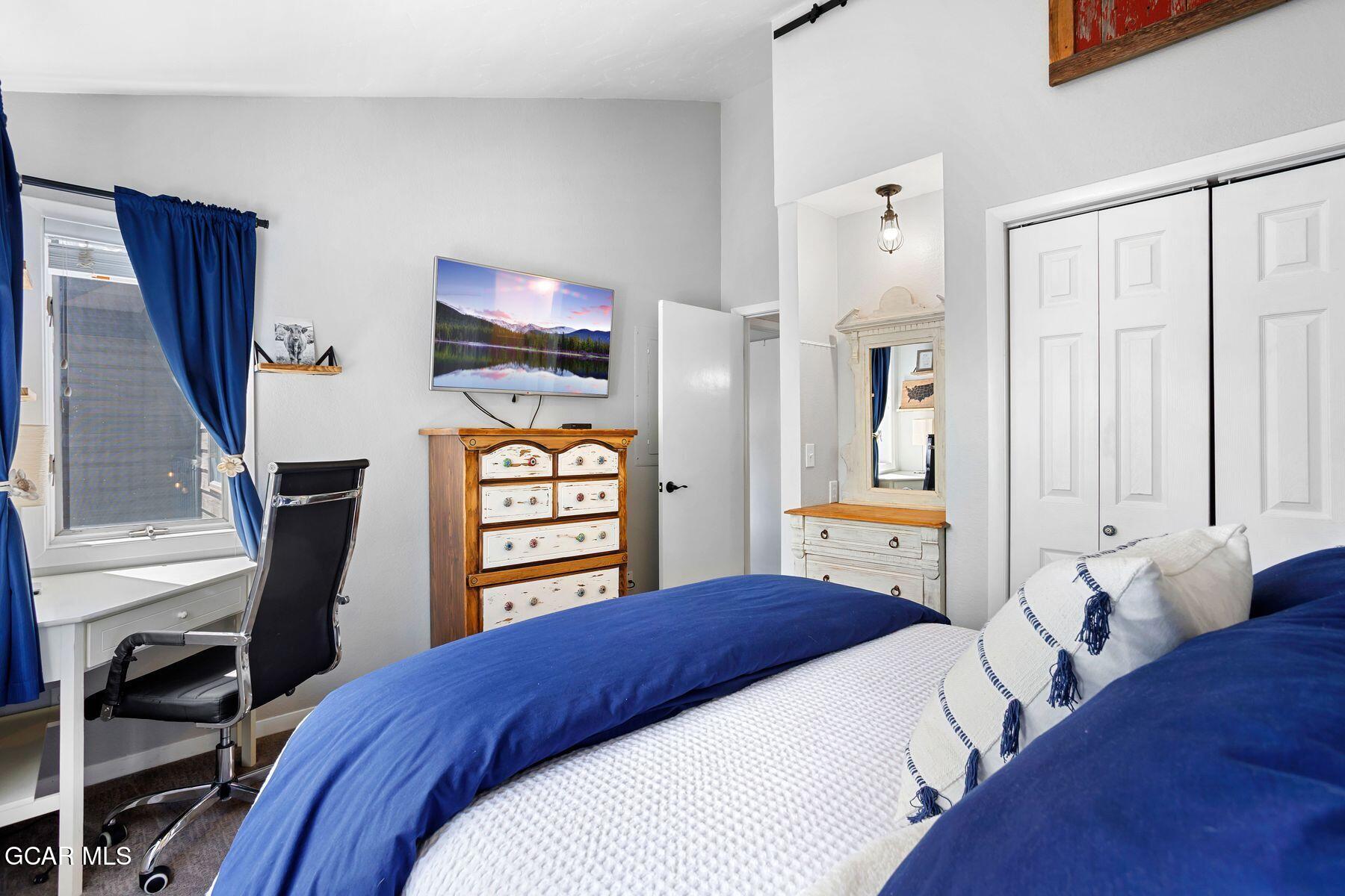 100 Bryant Boulevard 3