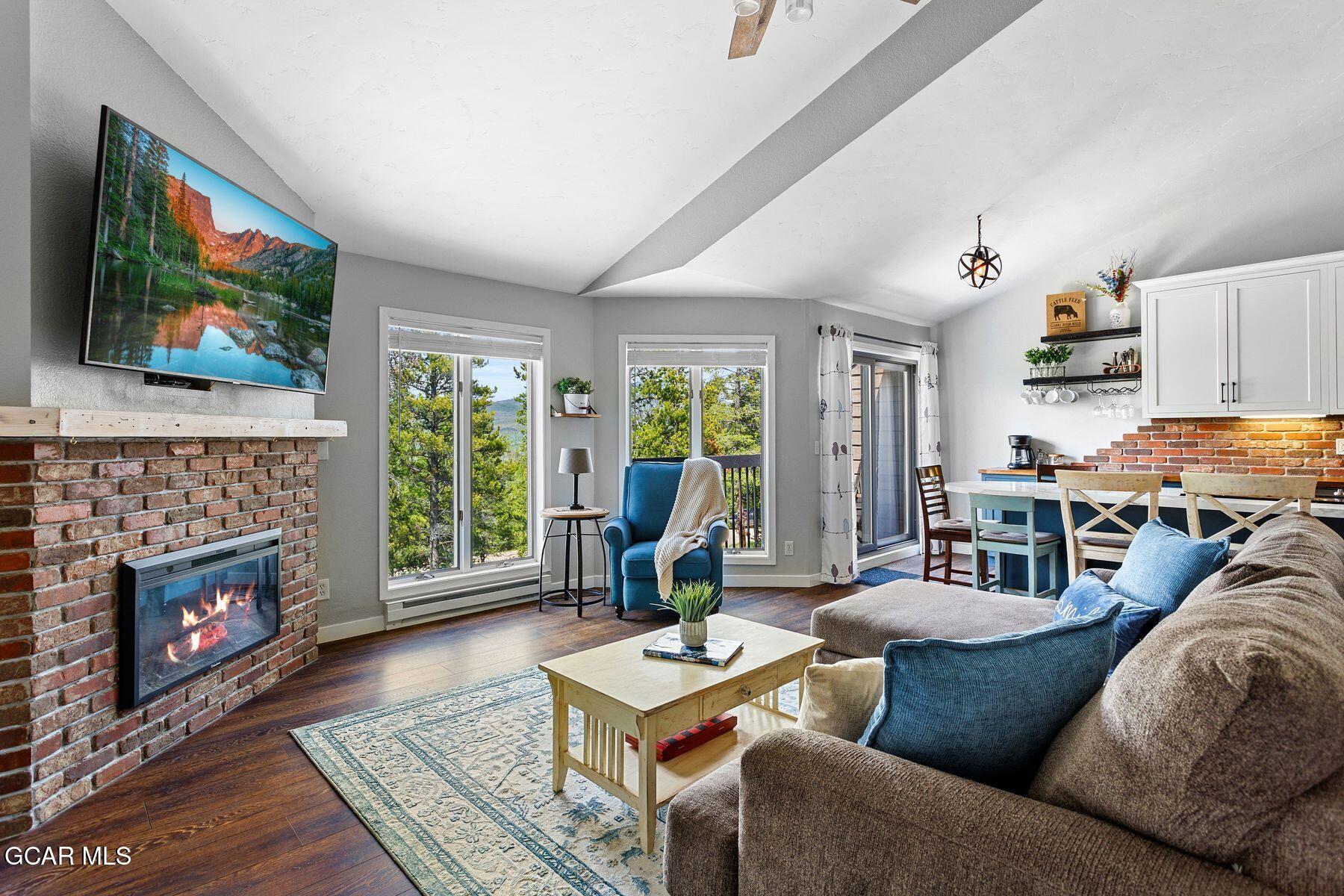 100 Bryant Boulevard 3