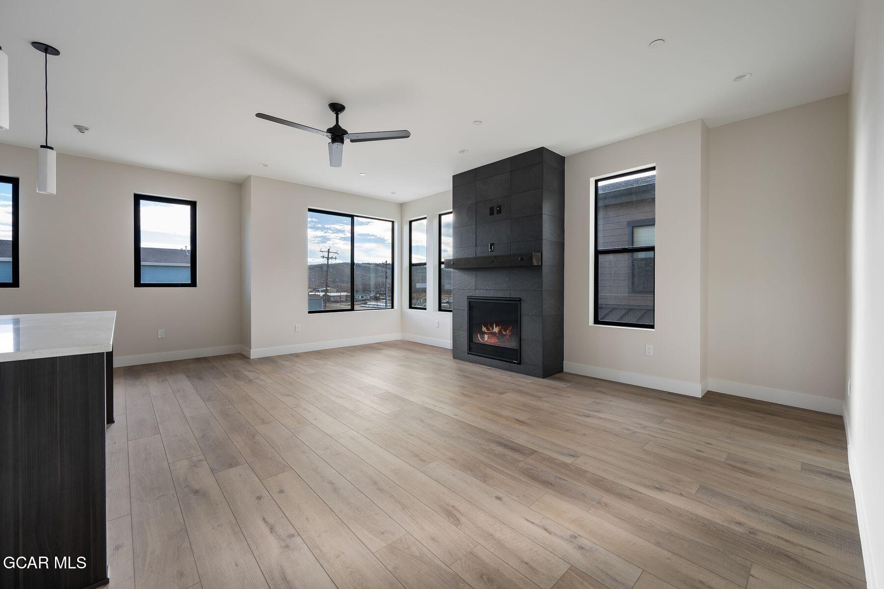 378 E Agate Avenue 4B