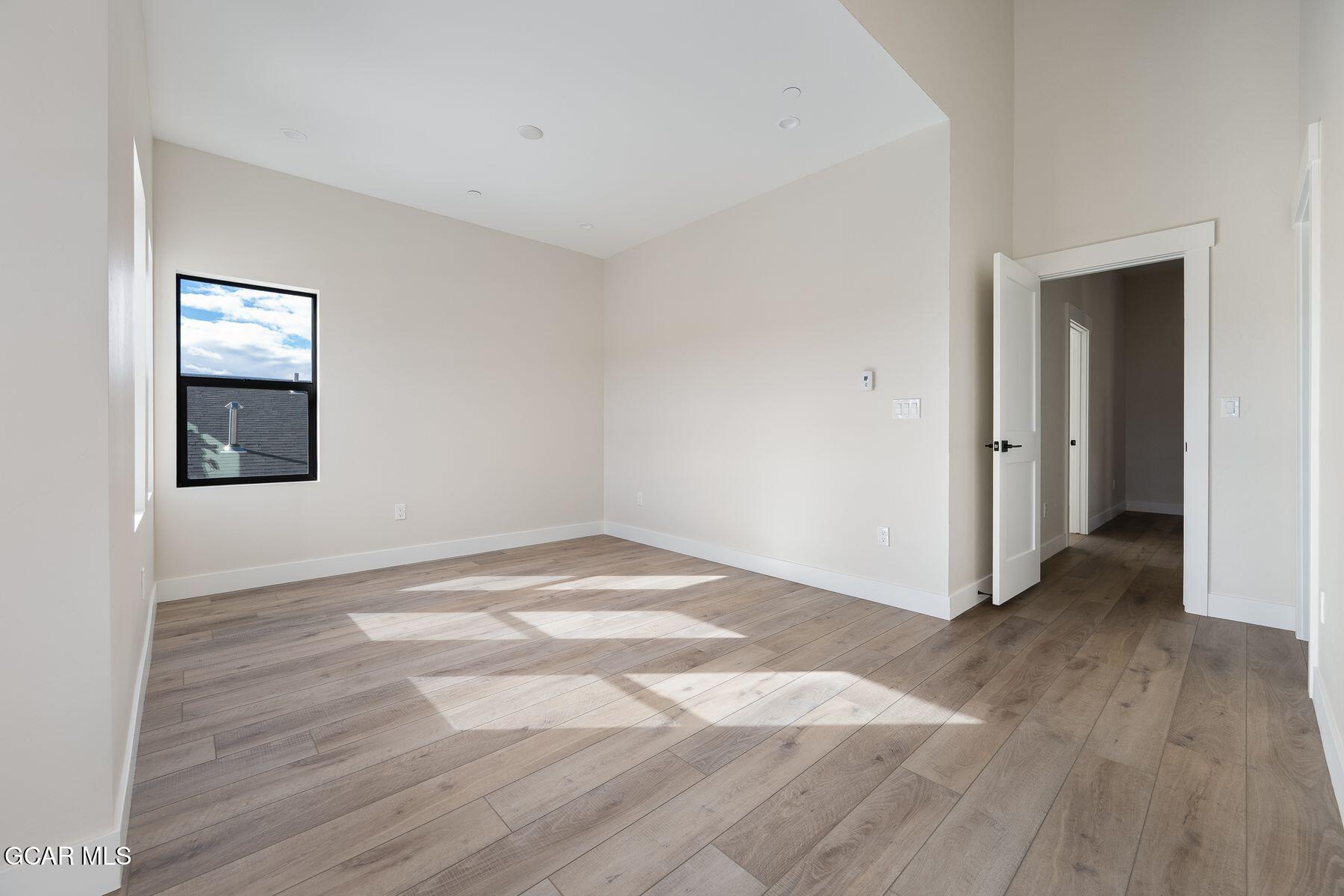 378 E Agate Avenue 4B