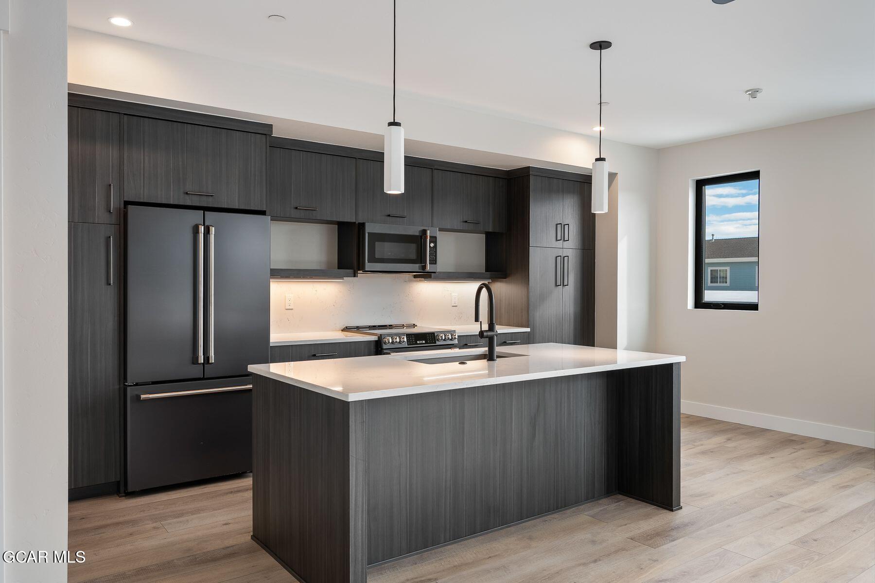 378 E Agate Avenue 4B