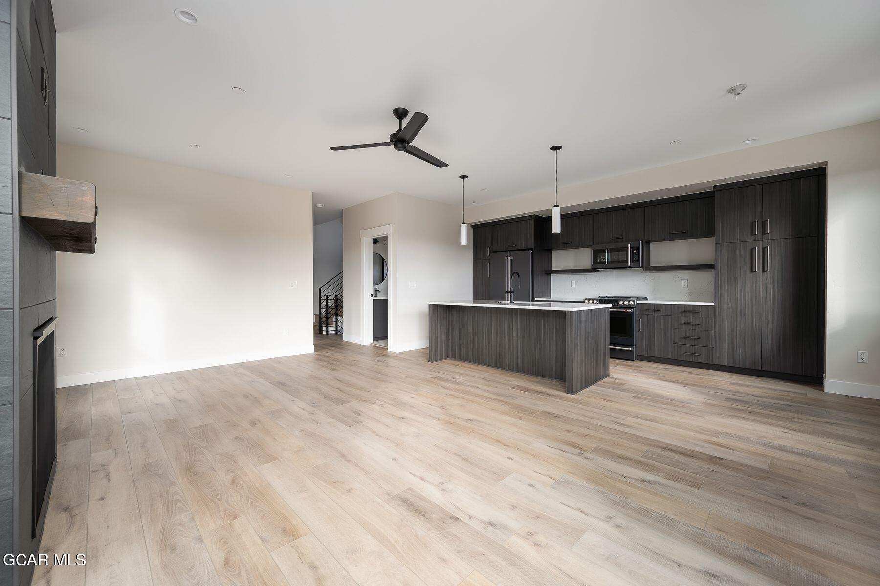 378 E Agate Avenue 4B