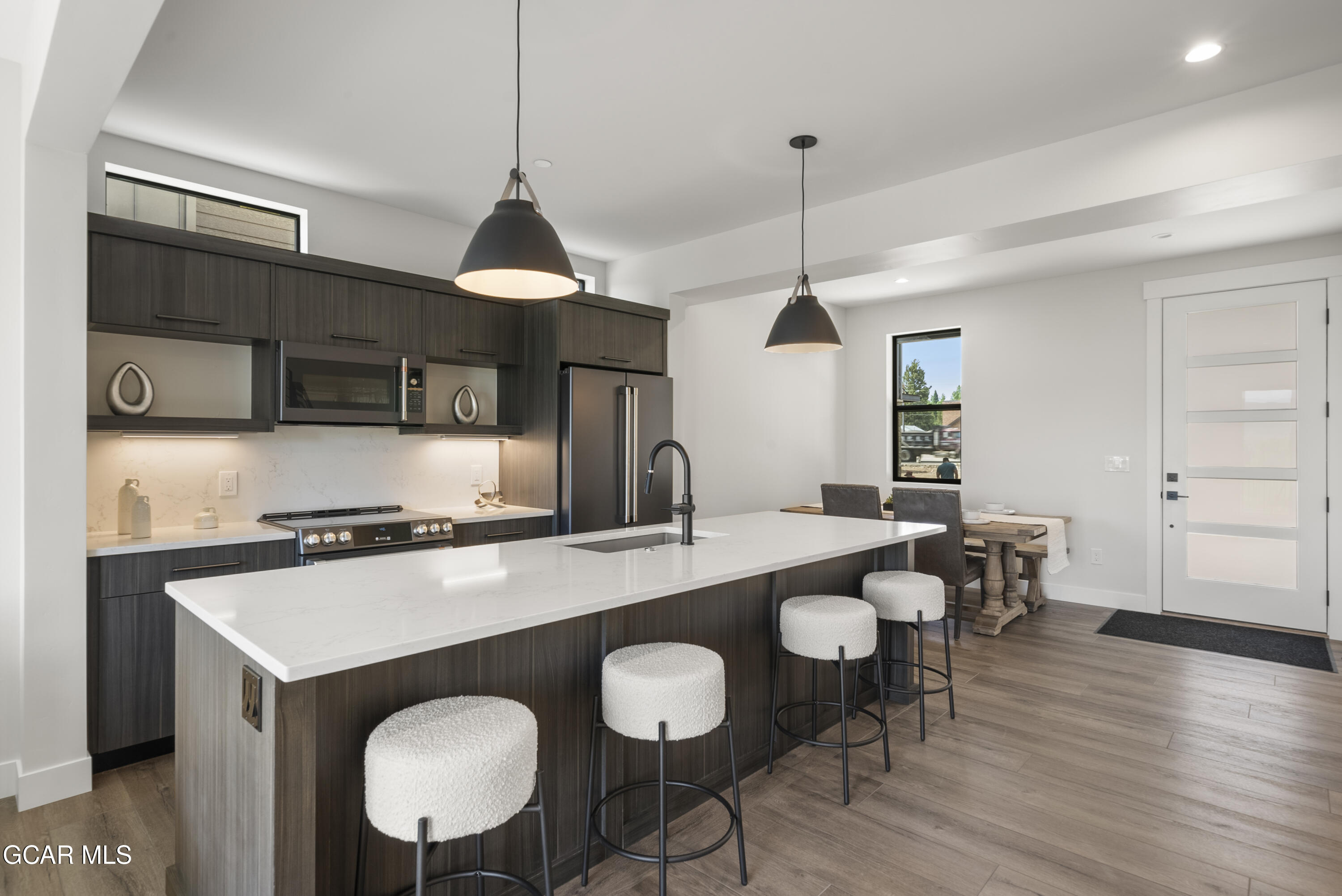 378 E AGATE Avenue 3A