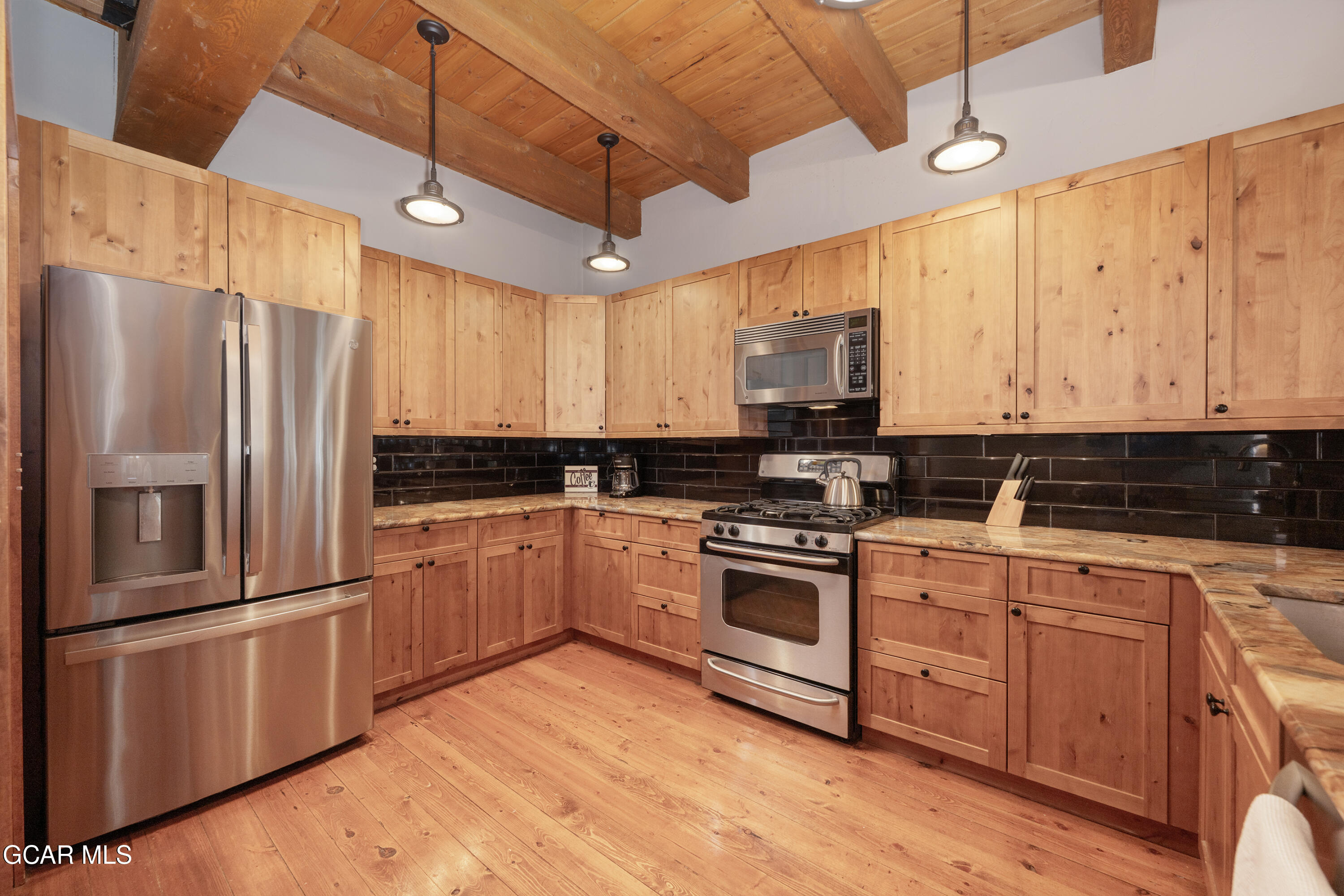 220 Thompson Road