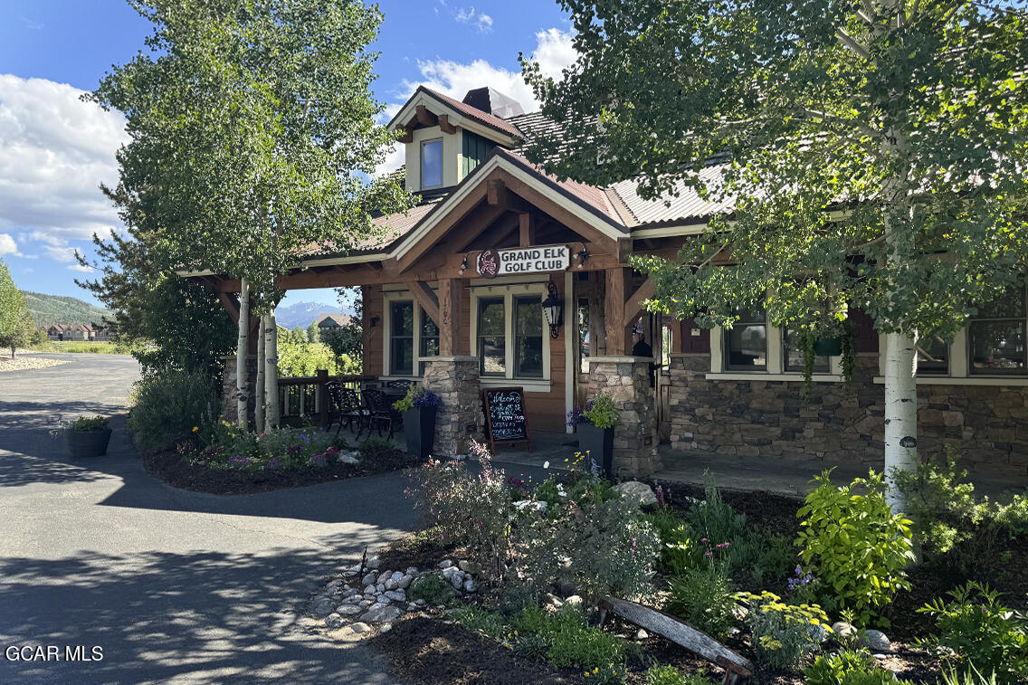 220 Thompson Road
