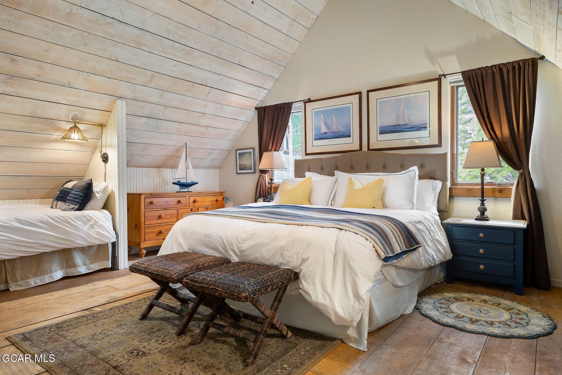309 GRAND Avenue