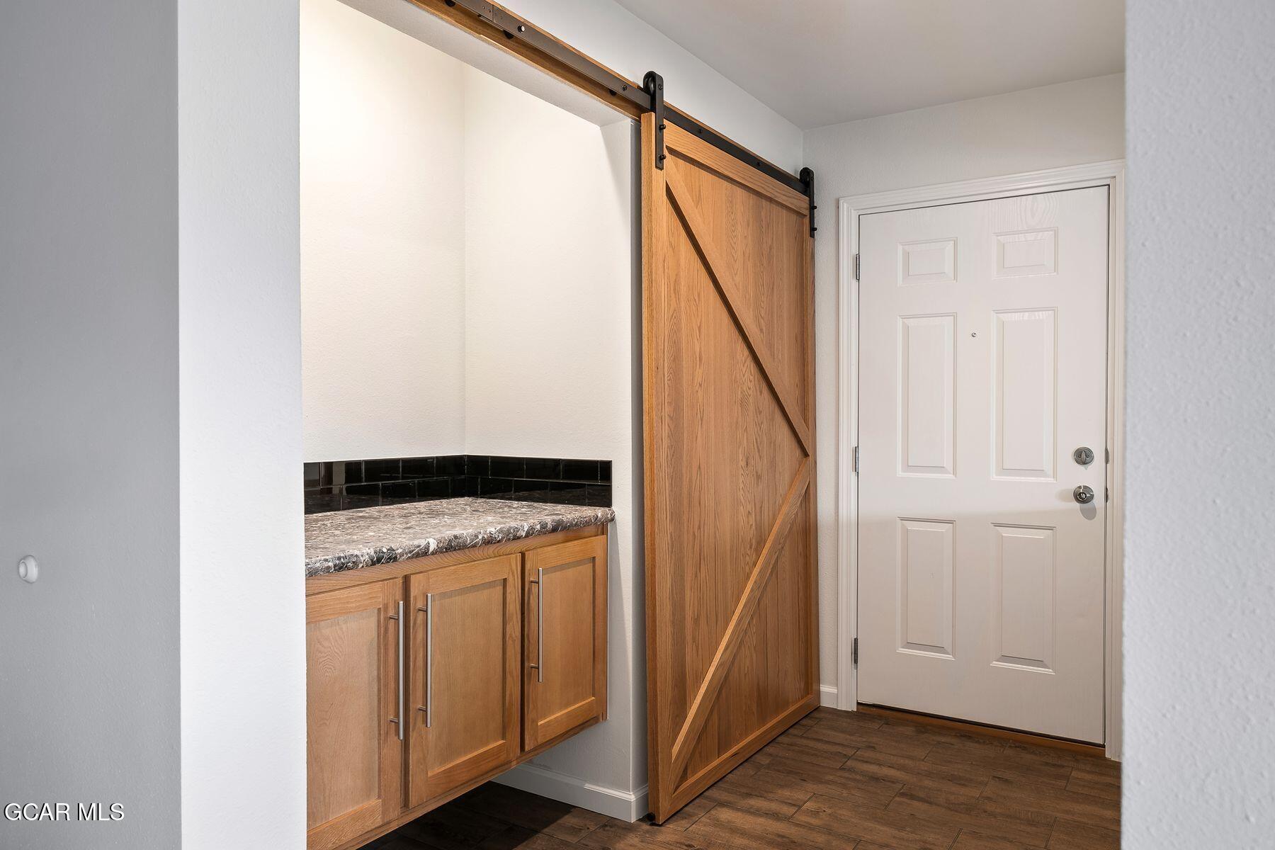 551 Summit Trail 190