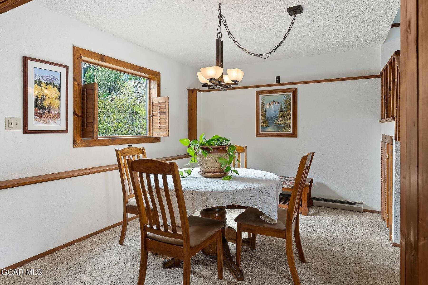 525 West WEST PORTAL Road