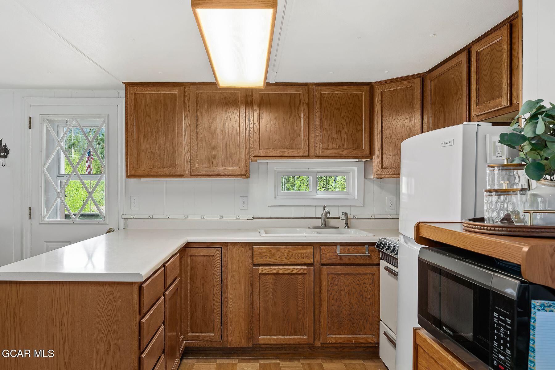 525 West WEST PORTAL Road