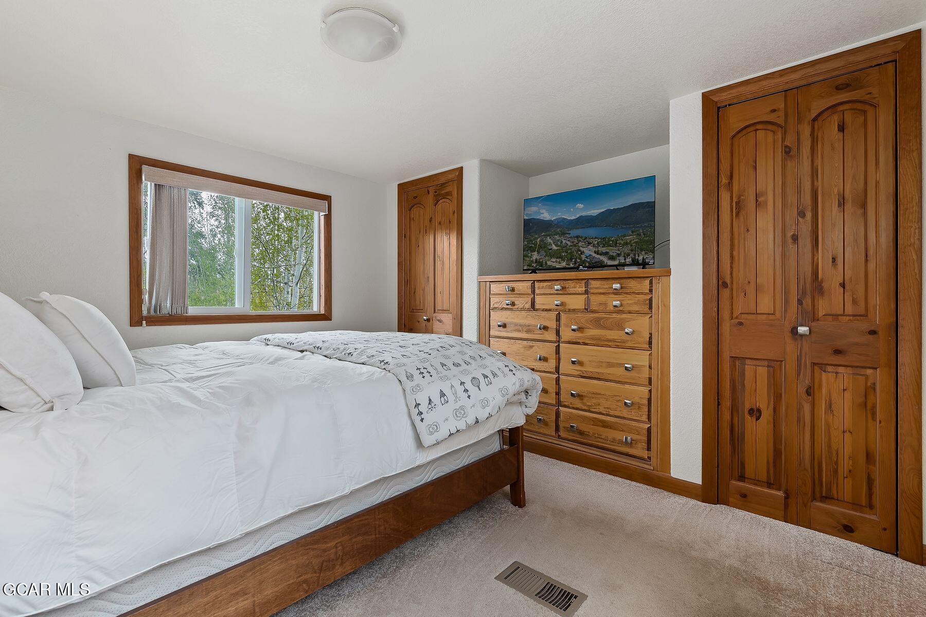 525 West WEST PORTAL Road