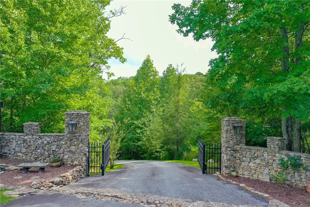 487 Mountain Tops Road