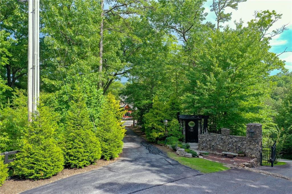 487 Mountain Tops Road