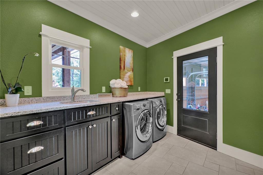 487 Mountain Tops Road