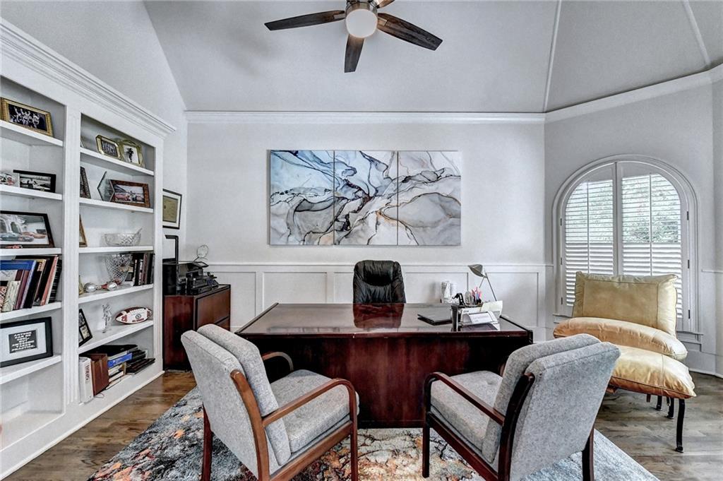 10635 N Edgewater Place